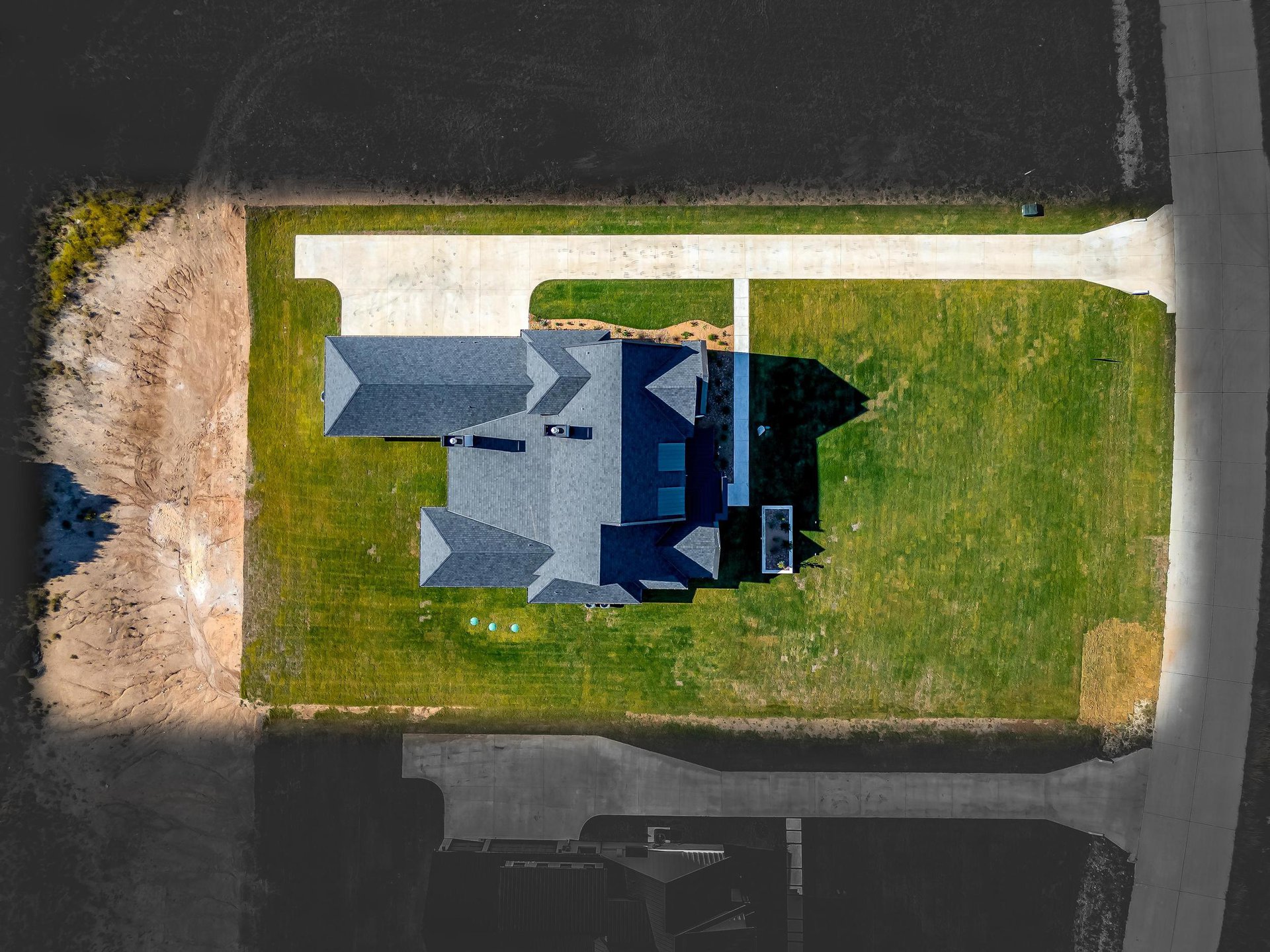 An image that shows 2200 Cotton Tail Way (2 Of 102)