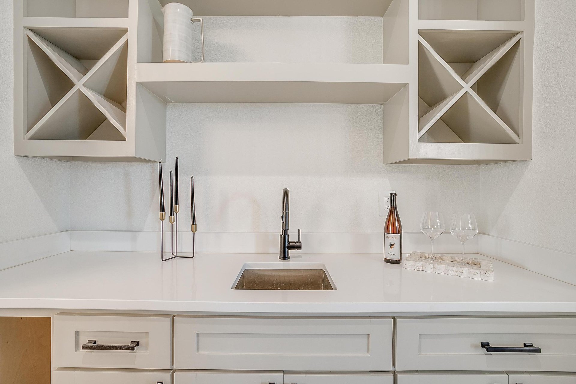 An image that shows 2200 Cotton Tail Way (25 Of 102)