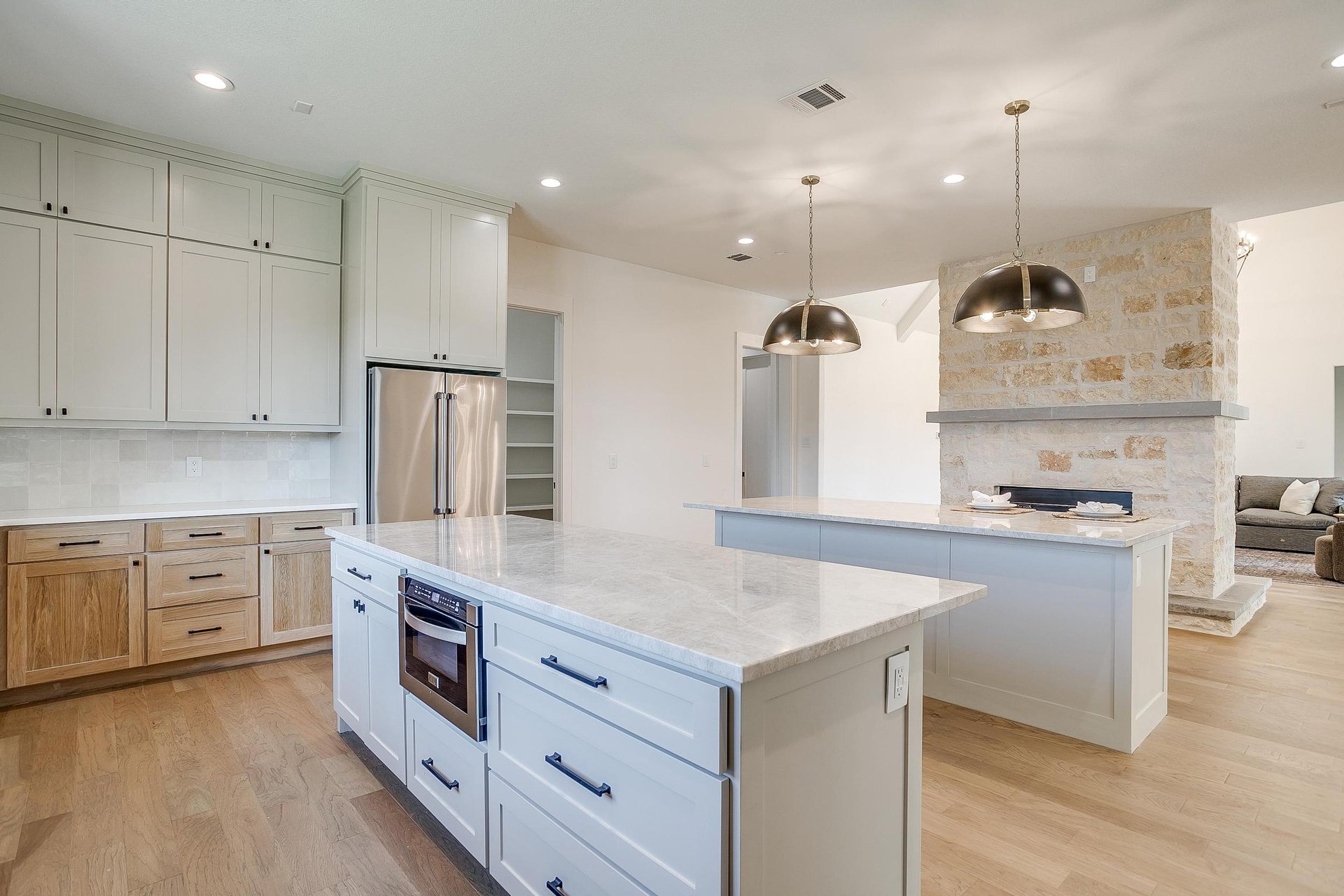 An image that shows 2200 Cotton Tail Way (38 Of 102)