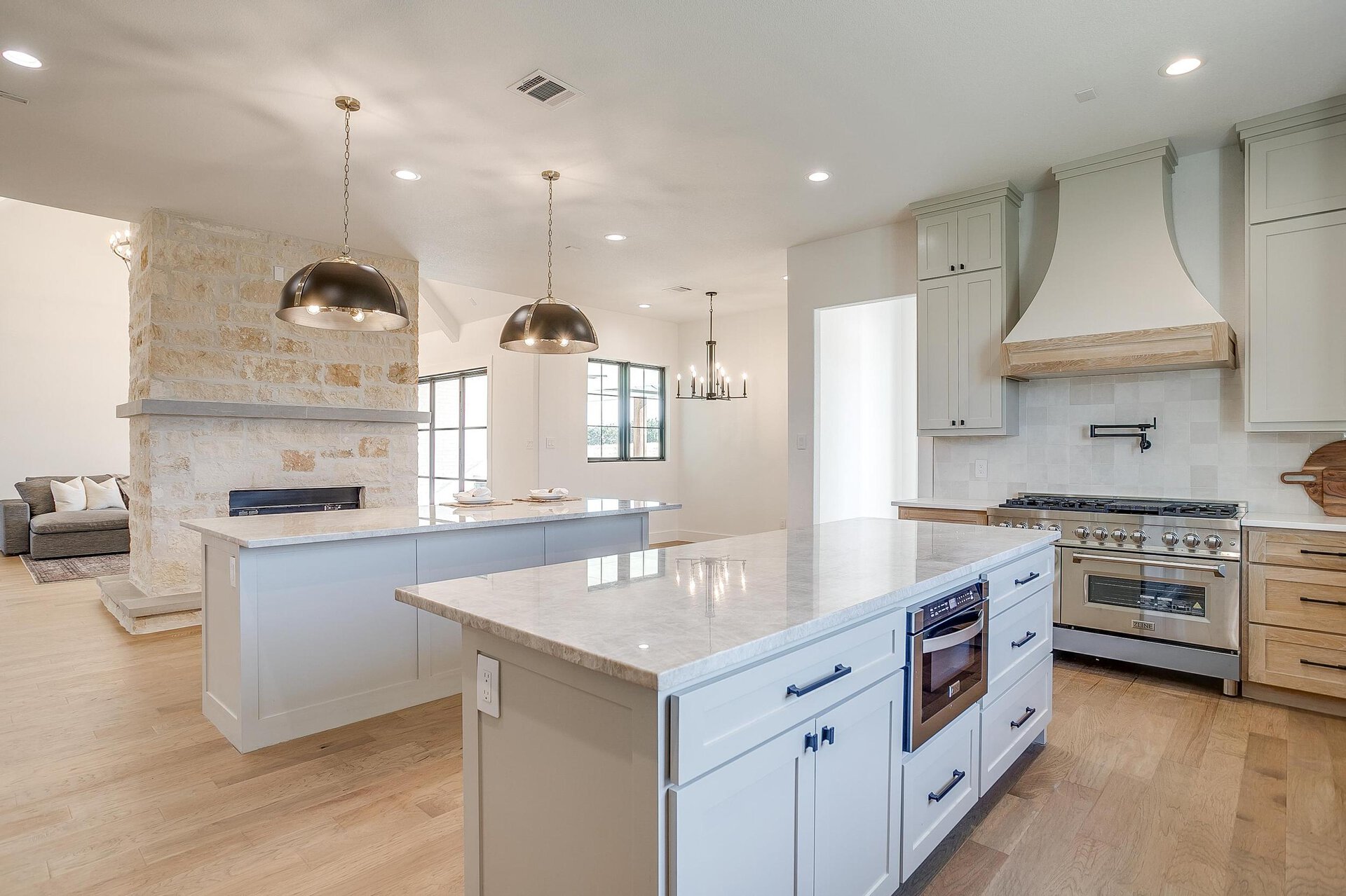 An image that shows 2200 Cotton Tail Way (39 Of 102)