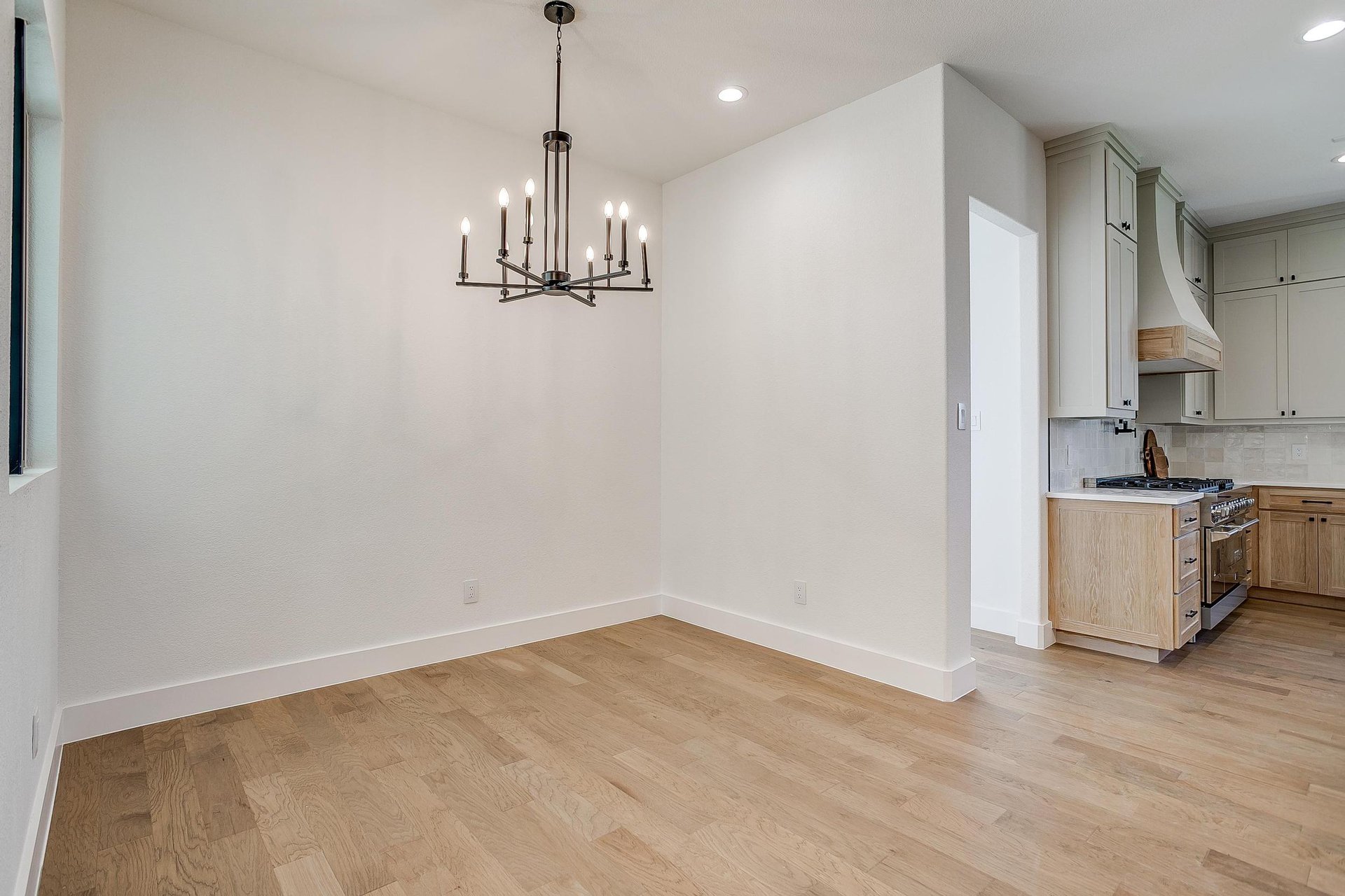 An image that shows 2200 Cotton Tail Way (44 Of 102)