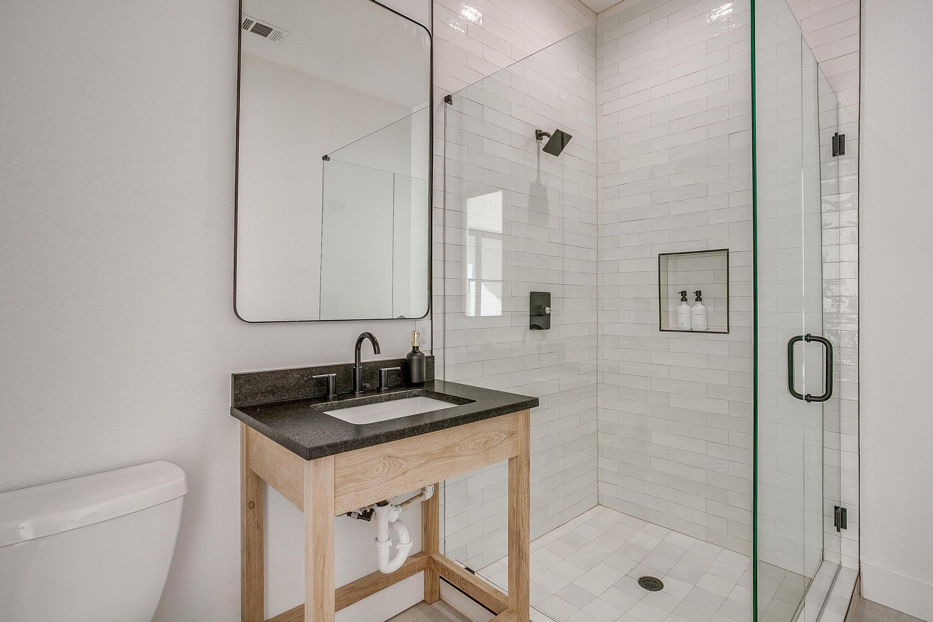 An image that shows 2200 Cotton Tail Way (48 Of 102)