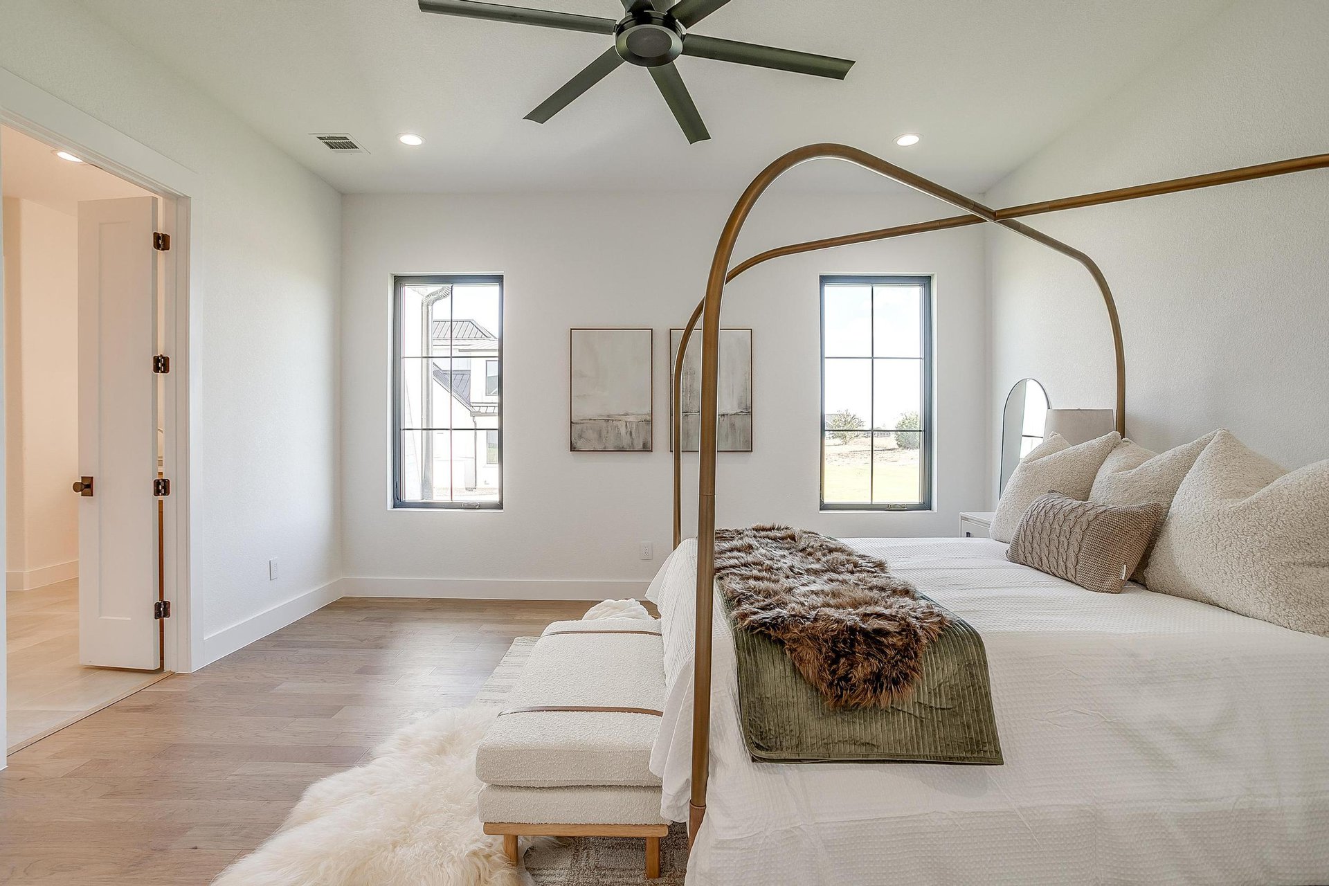 An image that shows 2200 Cotton Tail Way (54 Of 102)