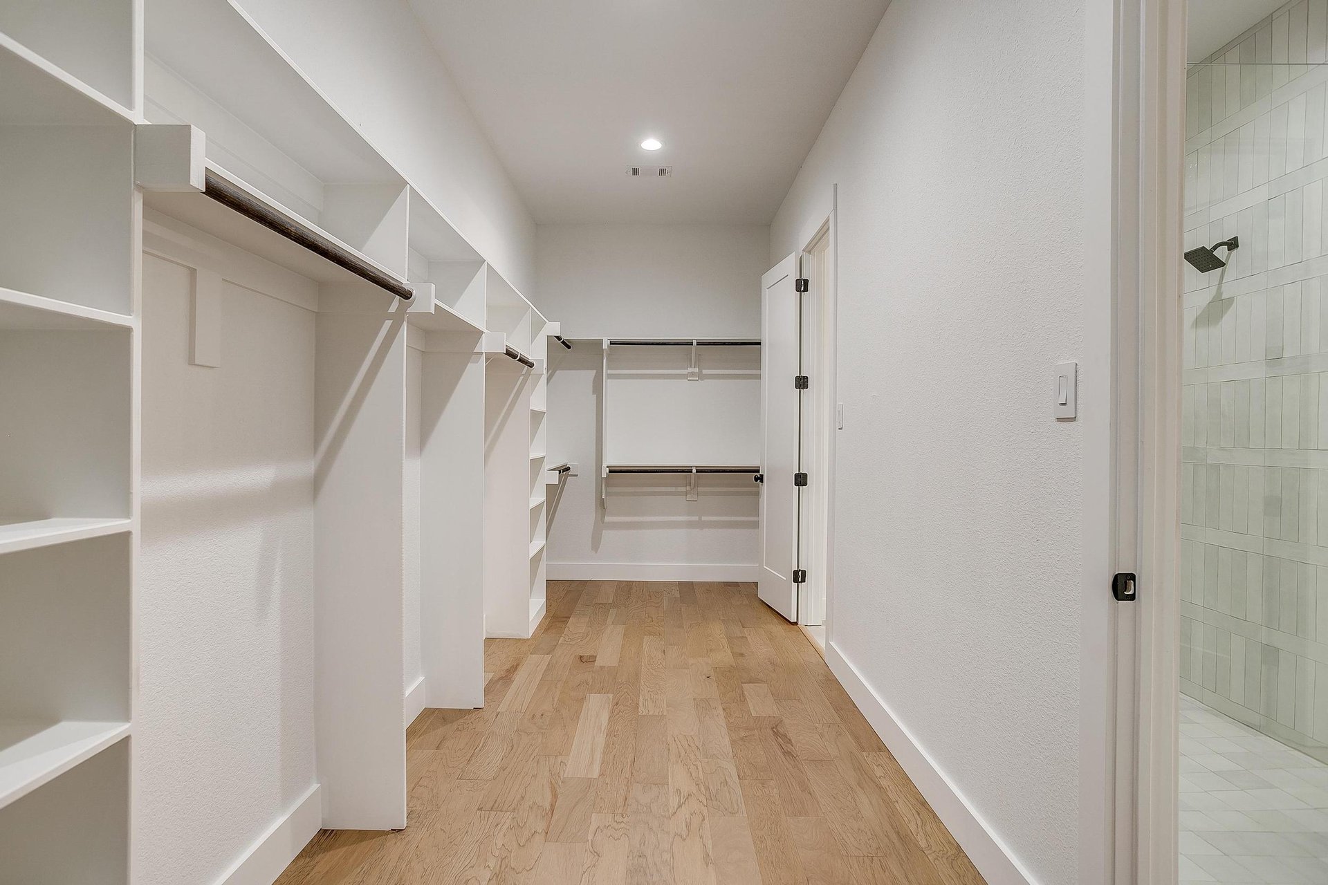 An image that shows 2200 Cotton Tail Way (64 Of 102)