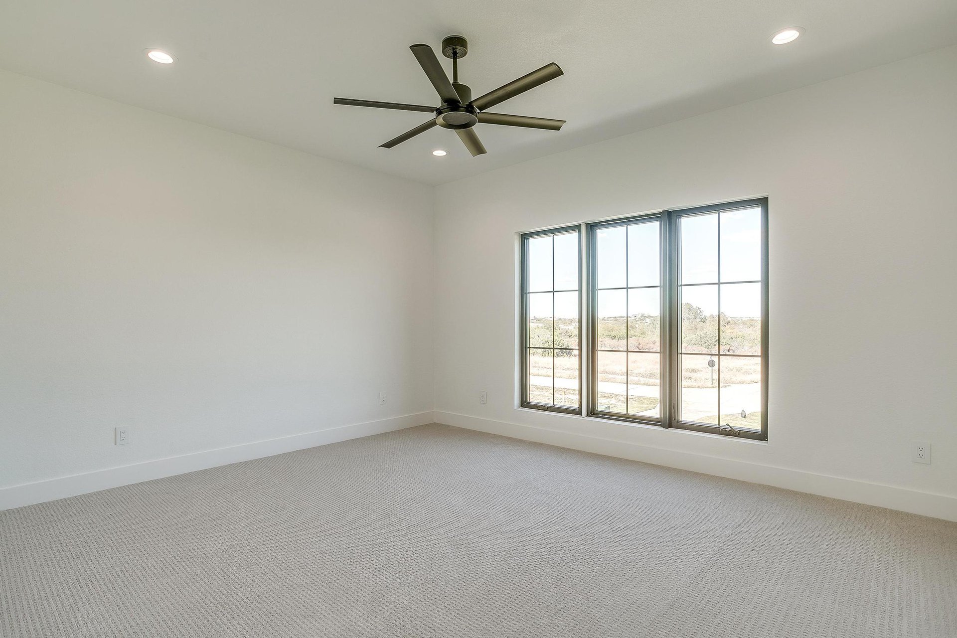 An image that shows 2200 Cotton Tail Way (69 Of 102)