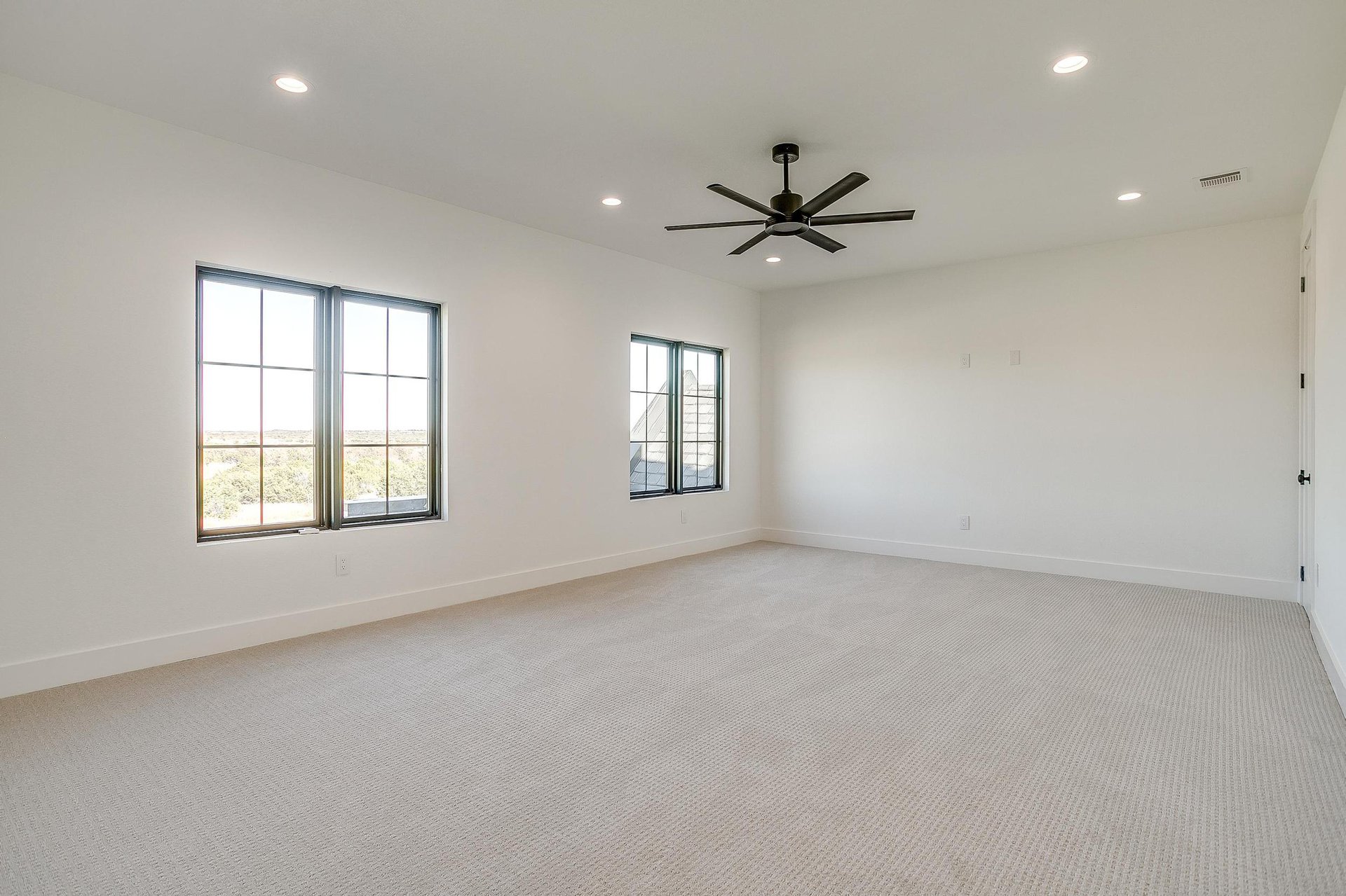 An image that shows 2200 Cotton Tail Way (71 Of 102)