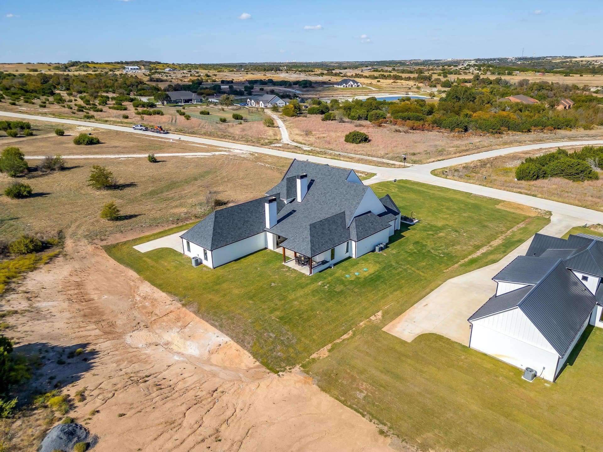 An image that shows 2200 Cotton Tail Way (8 Of 102)