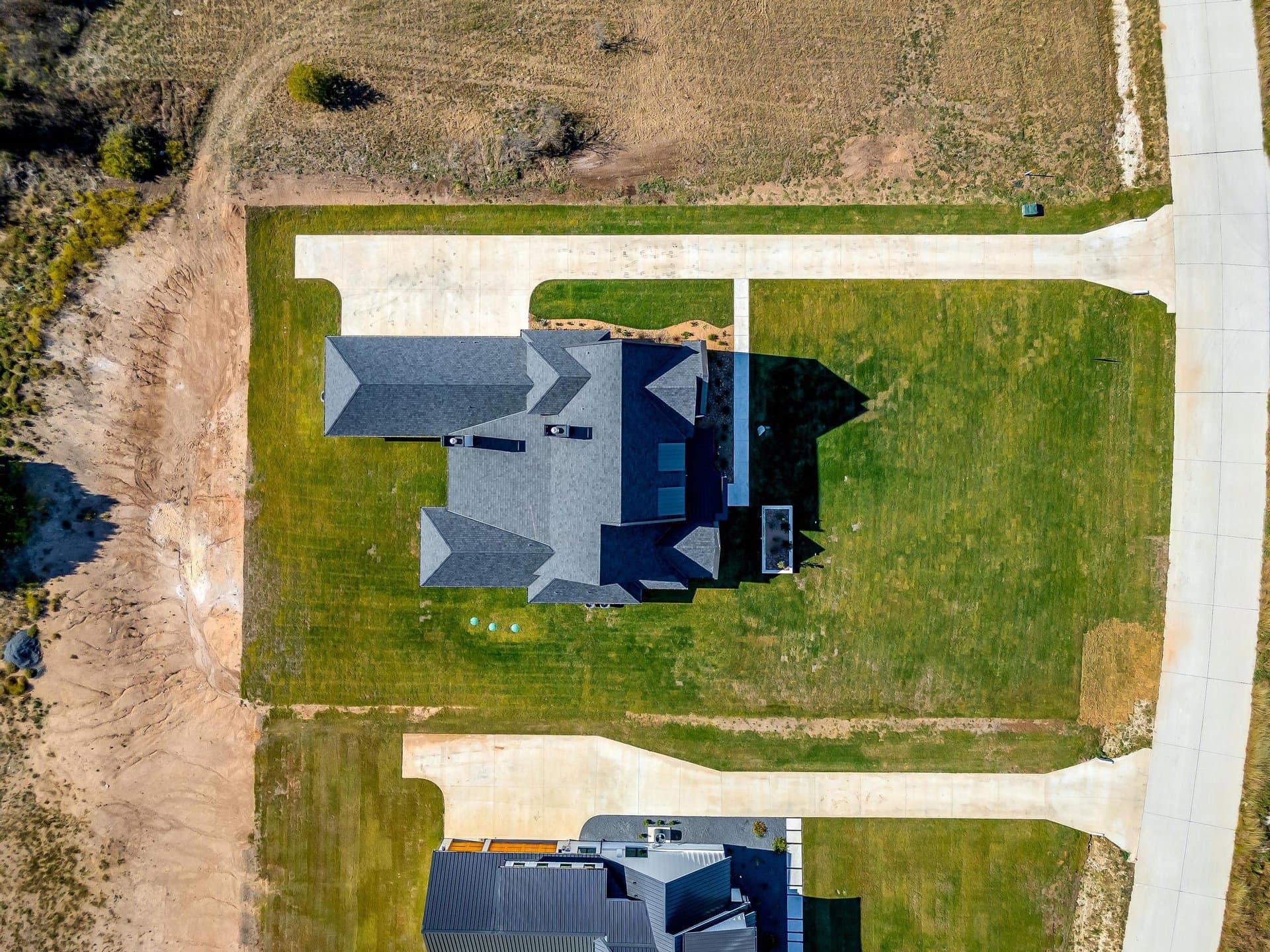 An image that shows 2200 Cotton Tail Way (9 Of 102)