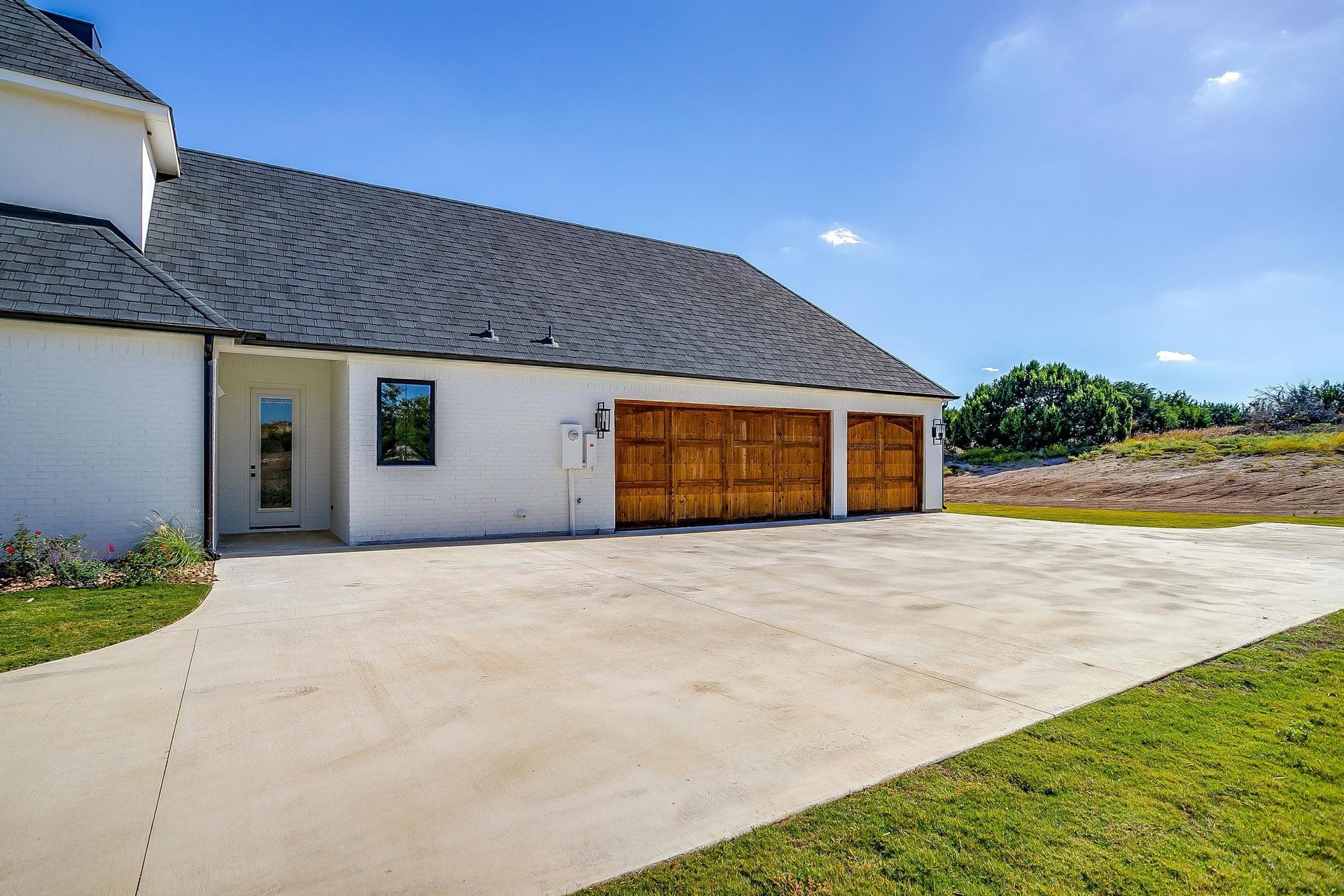 An image that shows 2200 Cotton Tail Way (90 Of 102)