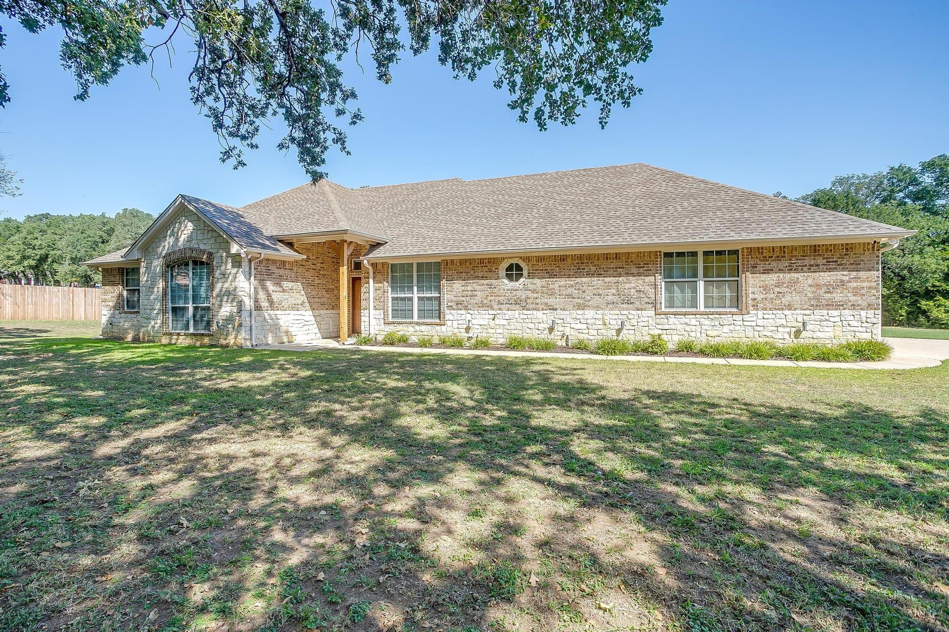 An image that shows 3604 Cliffwood Drive (18 Of 59)