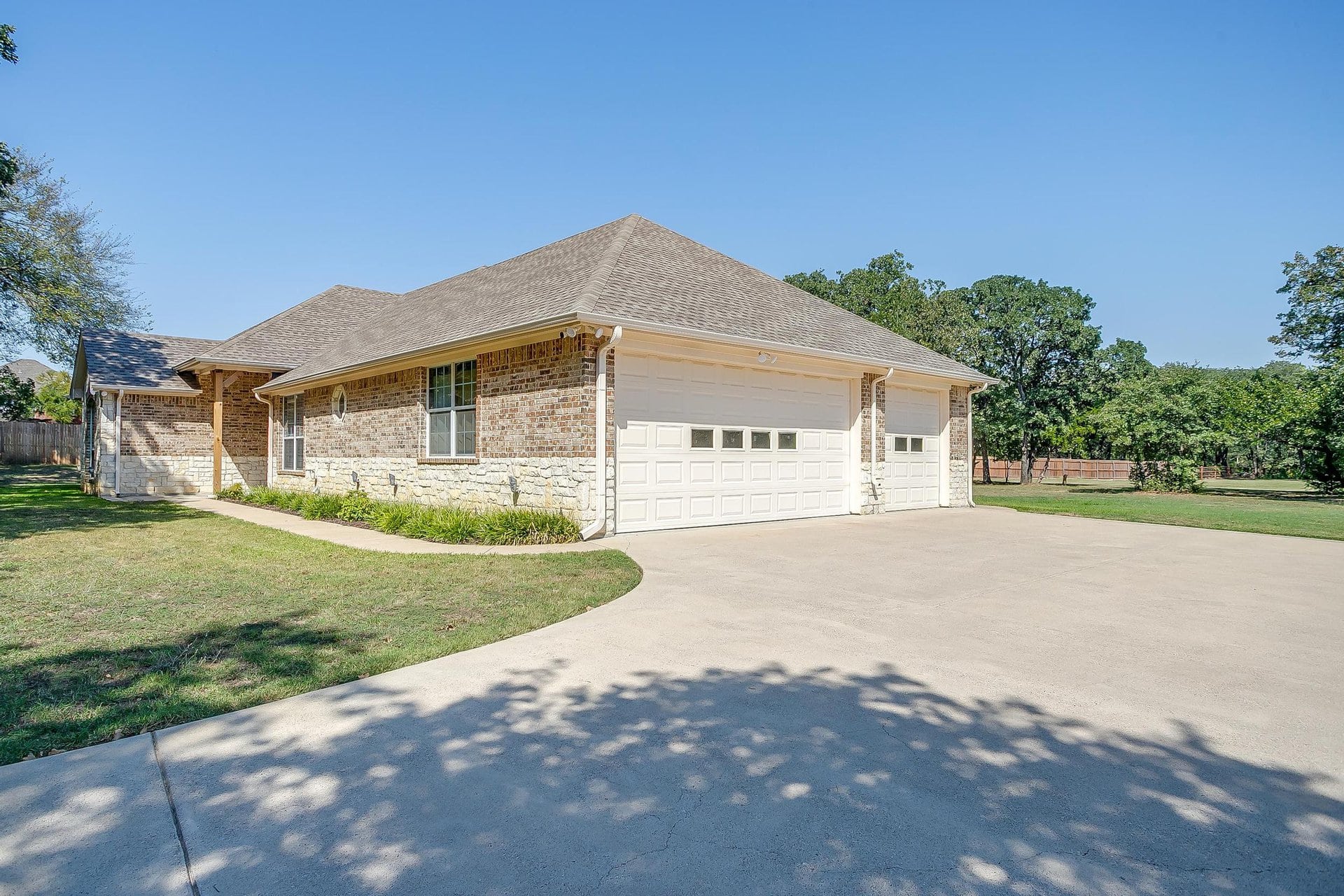 An image that shows 3604 Cliffwood Drive (19 Of 59)