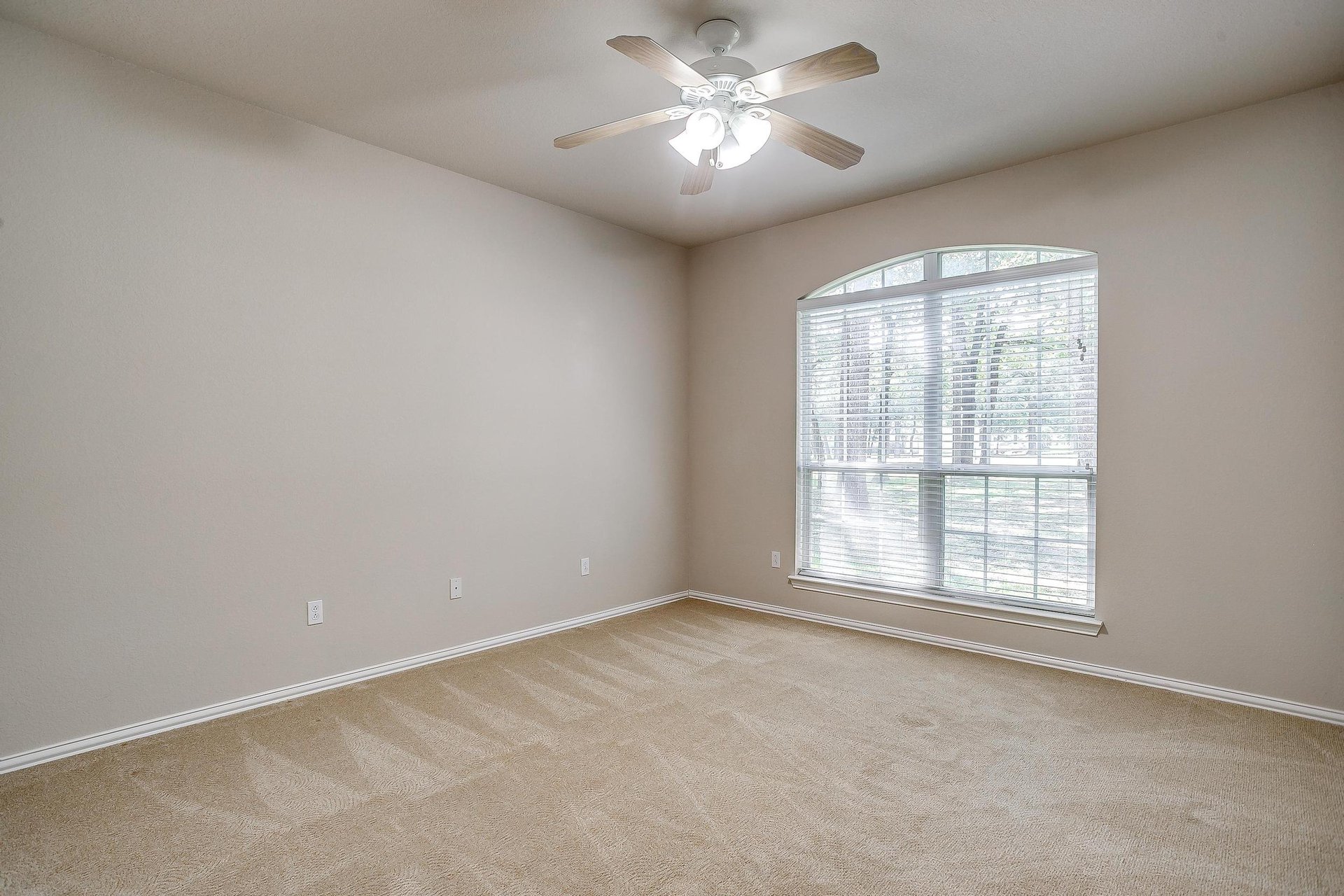 An image that shows 3604 Cliffwood Drive (34 Of 59)