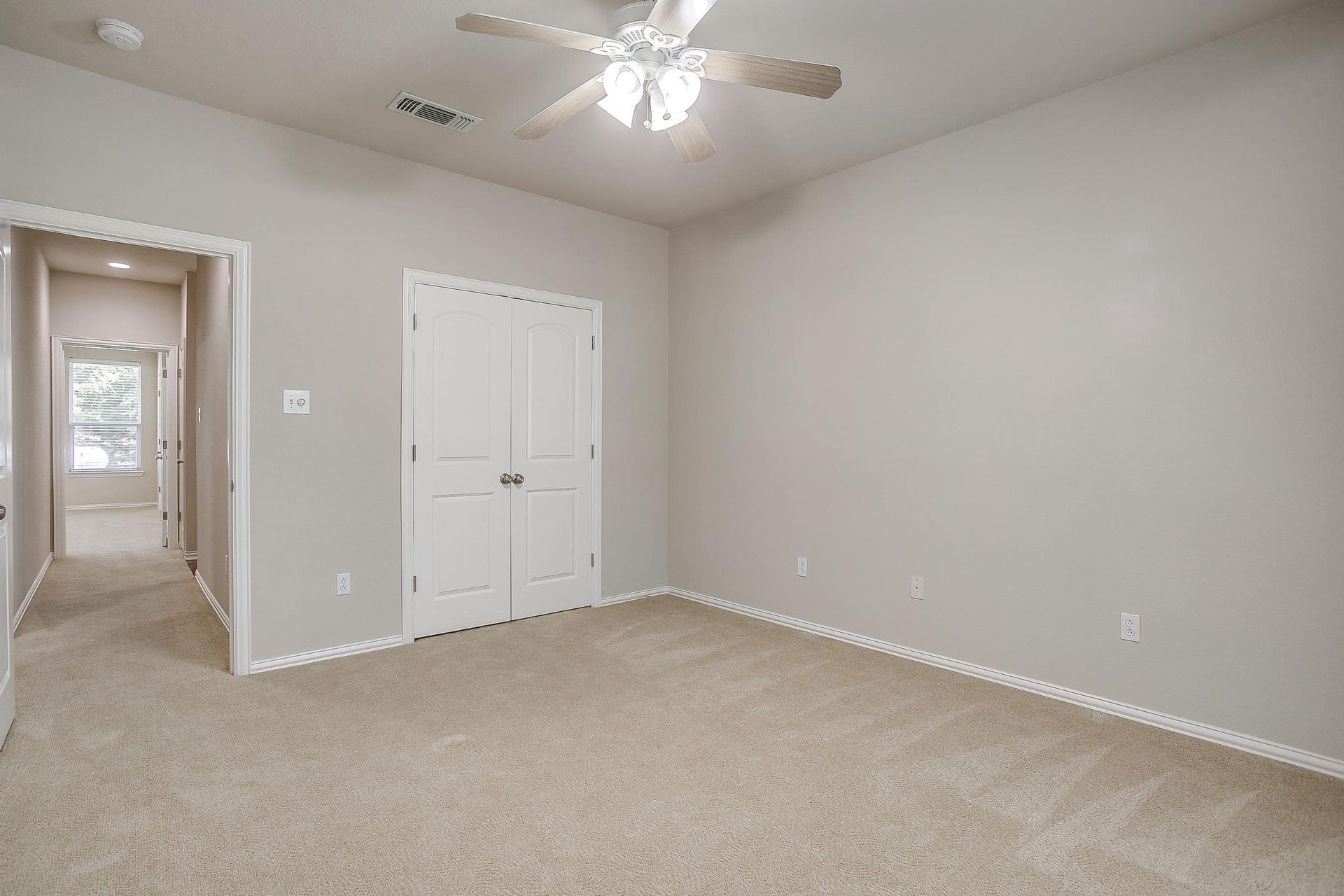 An image that shows 3604 Cliffwood Drive (35 Of 59)