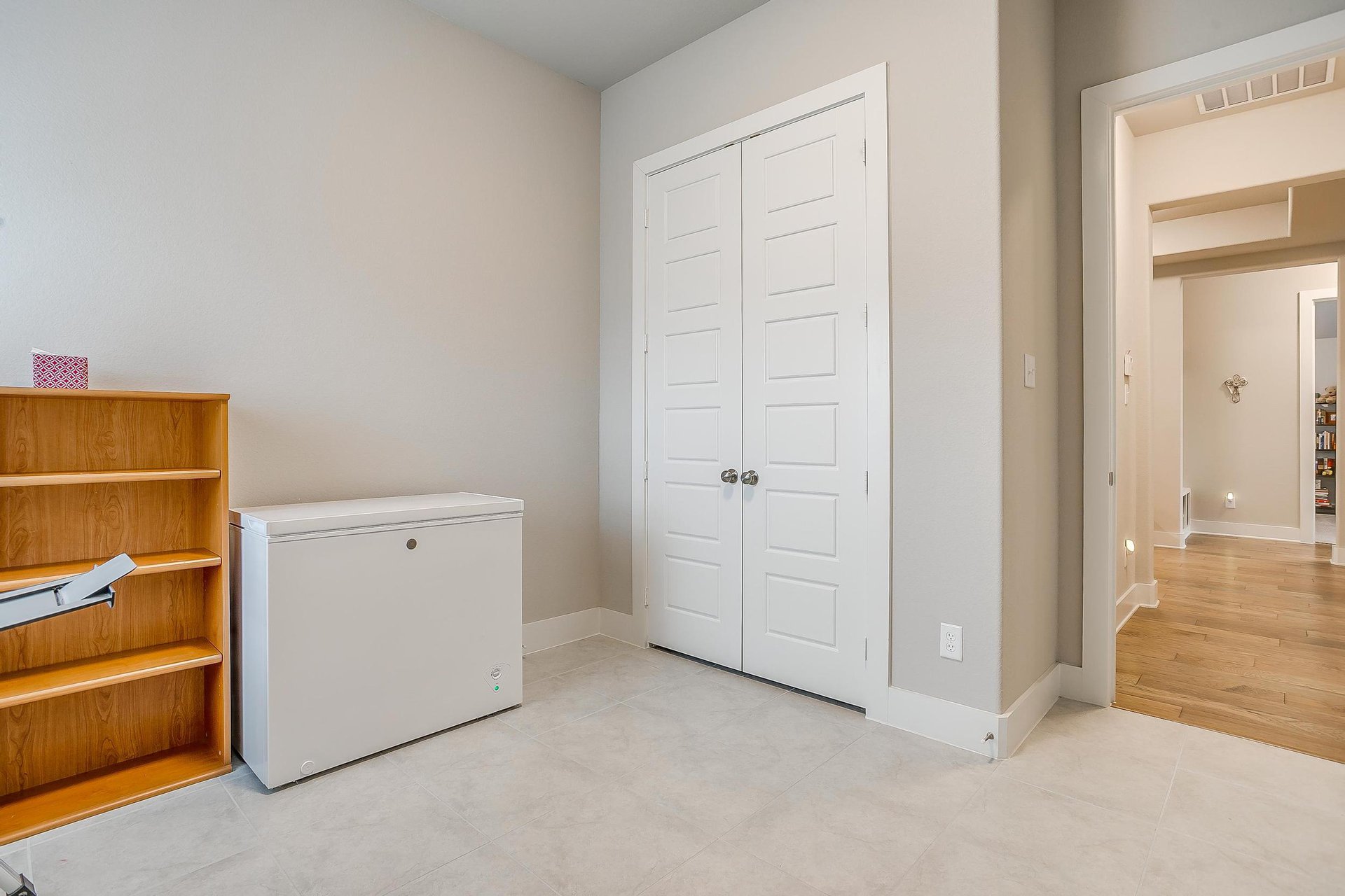 An image that shows 2497 Timber Hills (14 Of 45)