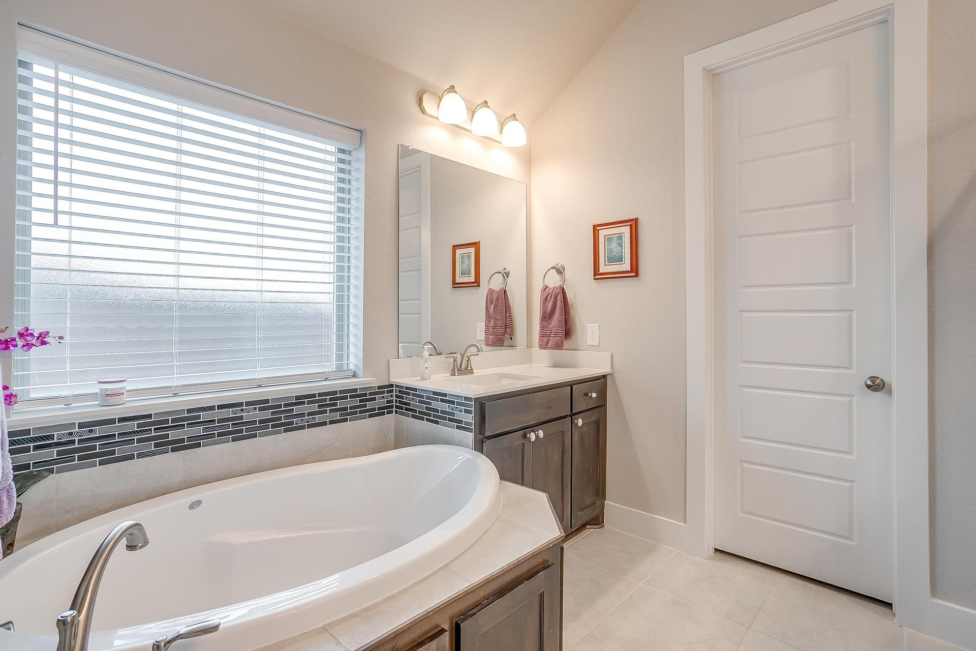 An image that shows 2497 Timber Hills (20 Of 45)