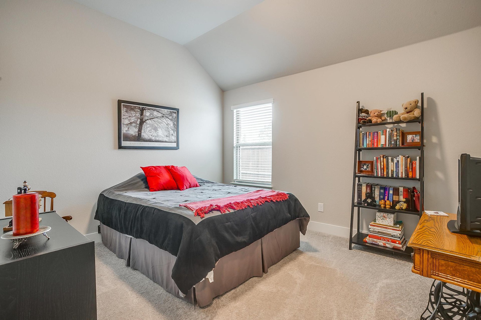 An image that shows 2497 Timber Hills (7 Of 45)