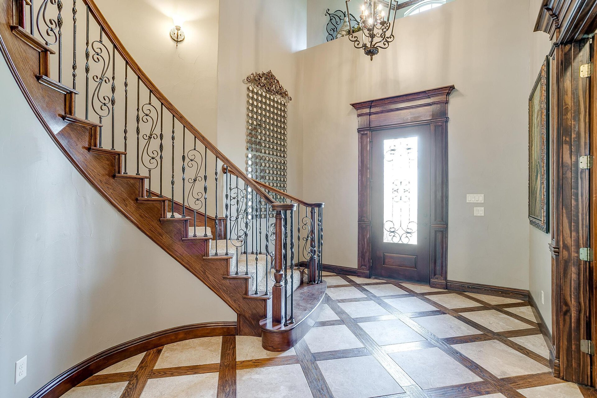 An image that shows 705 Falls Creek Ct (18 Of 99)