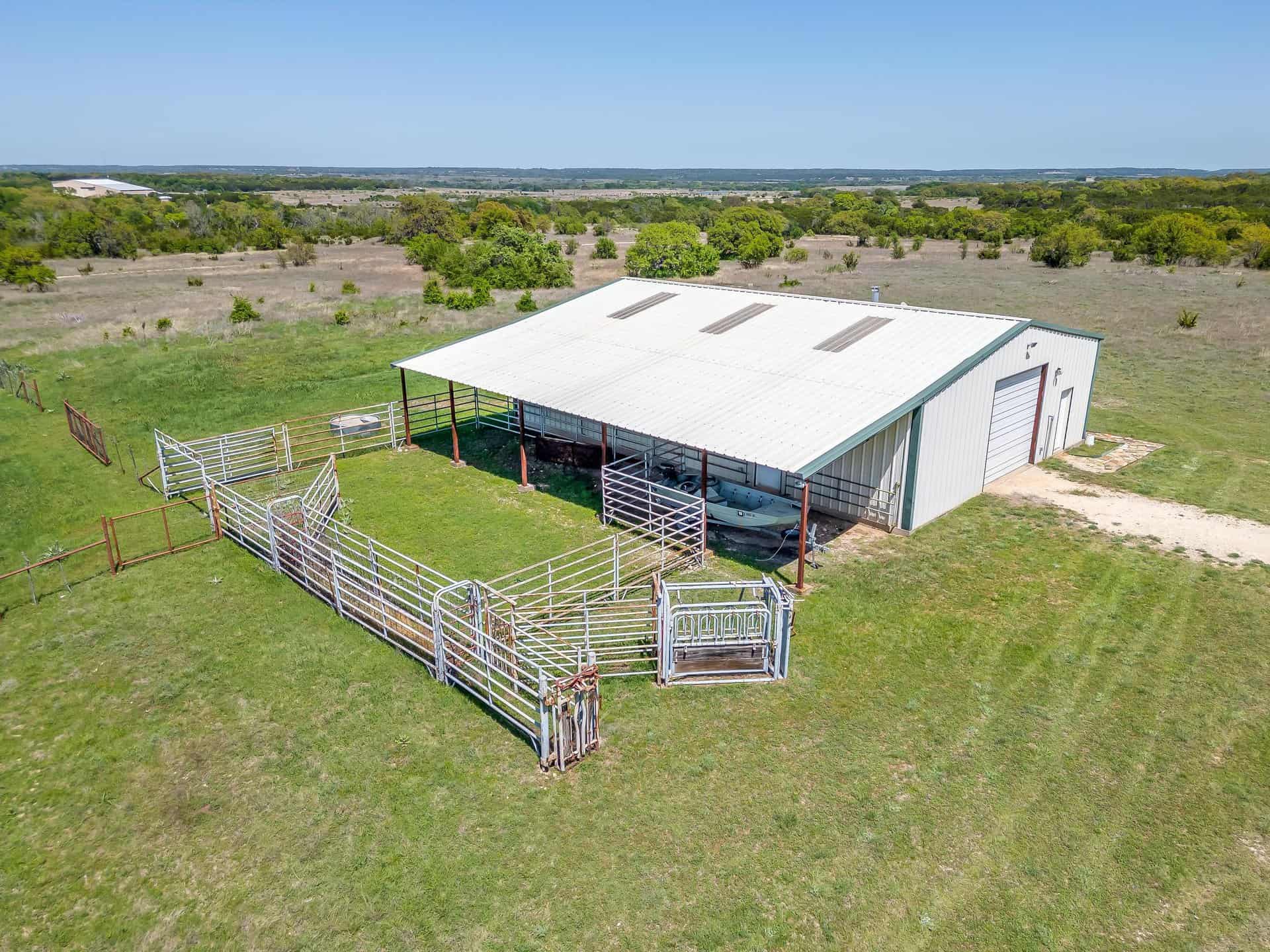 An image that shows 131 Private Rd 2549b (10 Of 79)