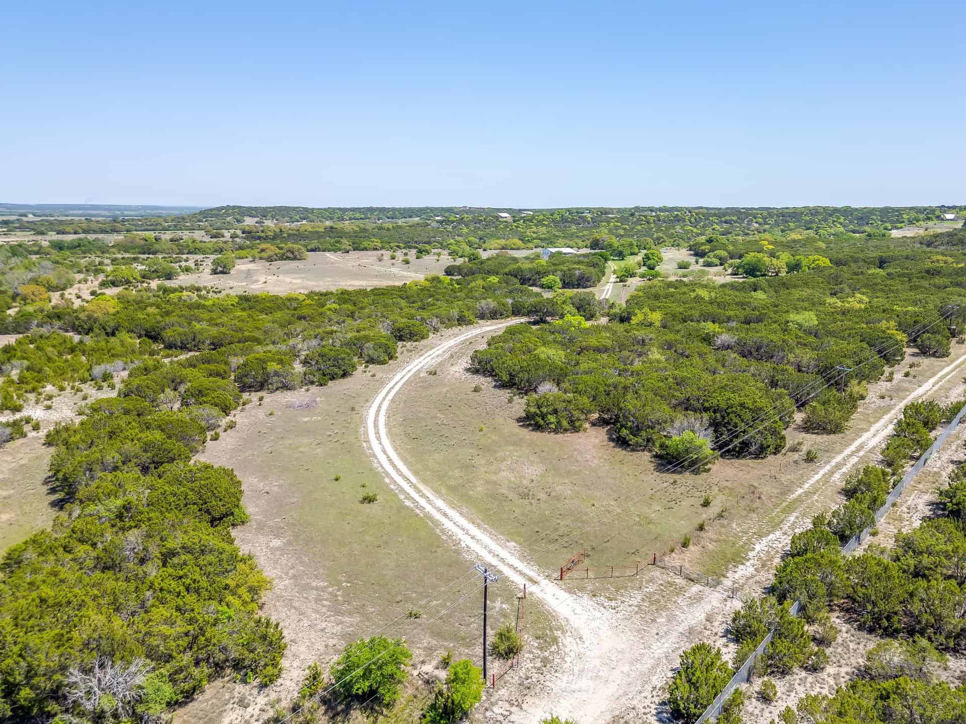 An image that shows 131 Private Rd 2549b (16 Of 79)