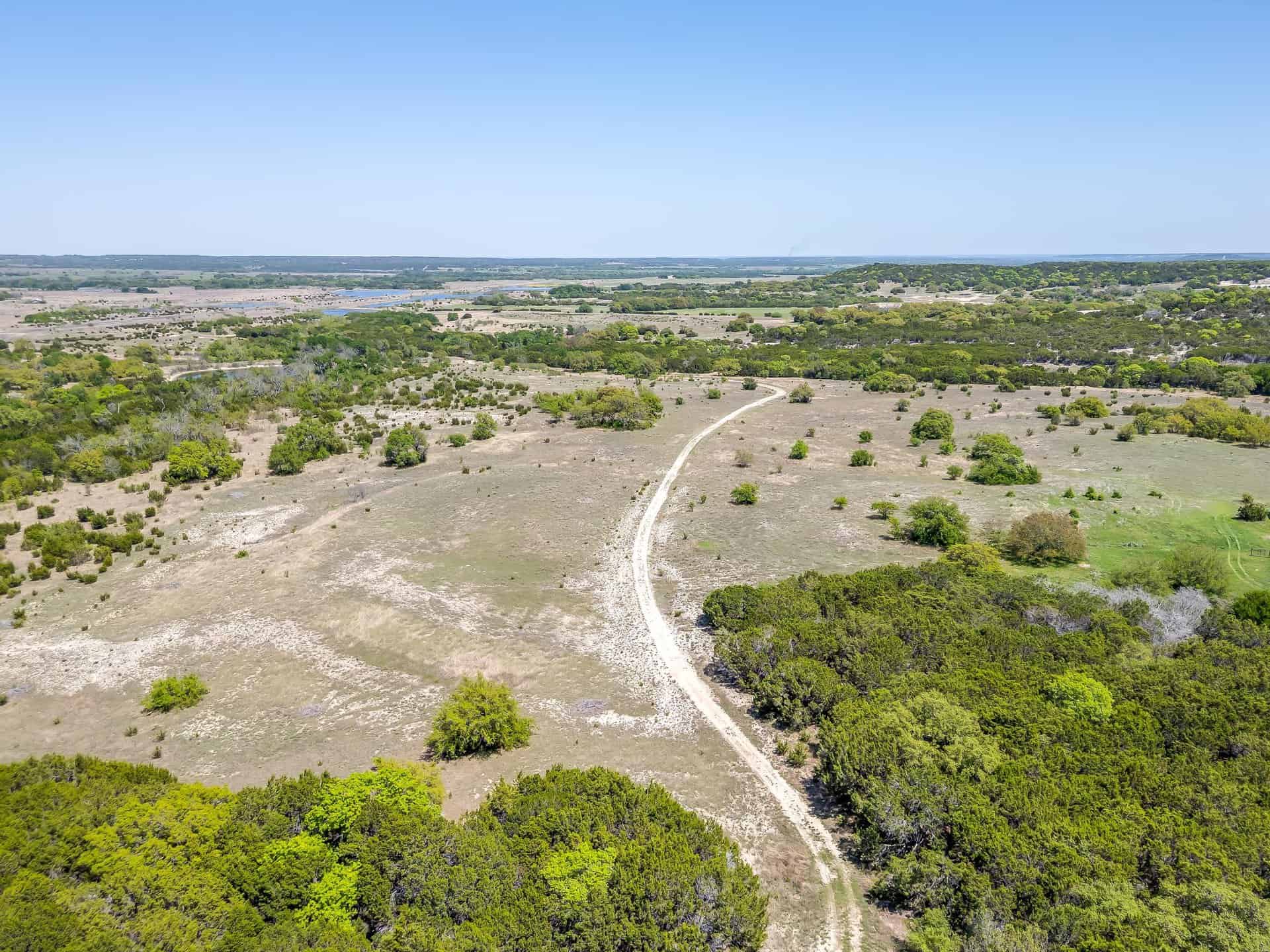 An image that shows 131 Private Rd 2549b (17 Of 79)