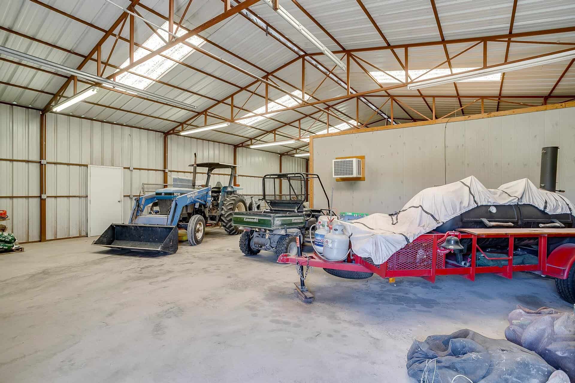 An image that shows 131 Private Rd 2549b (34 Of 79)
