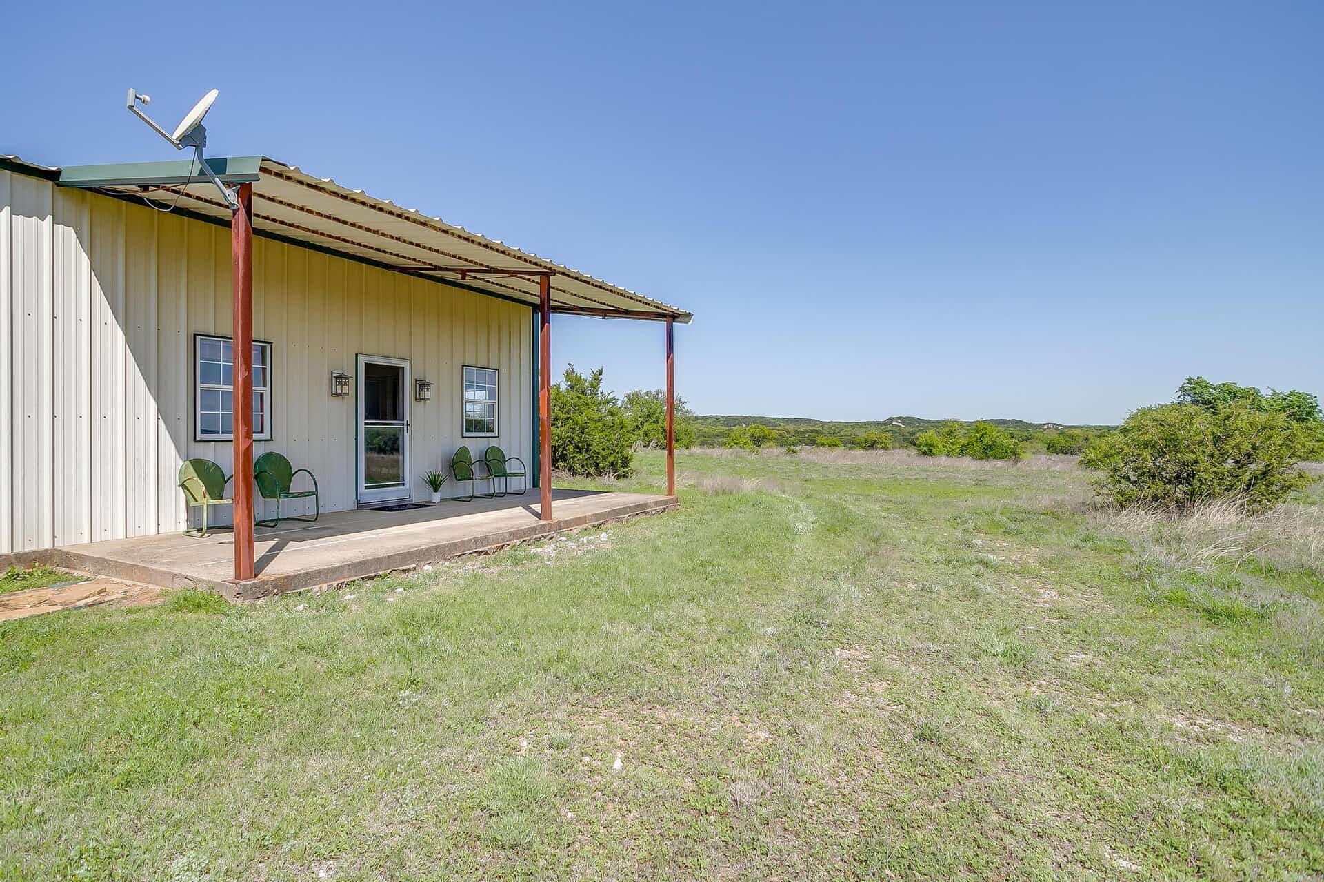 An image that shows 131 Private Rd 2549b (41 Of 79)