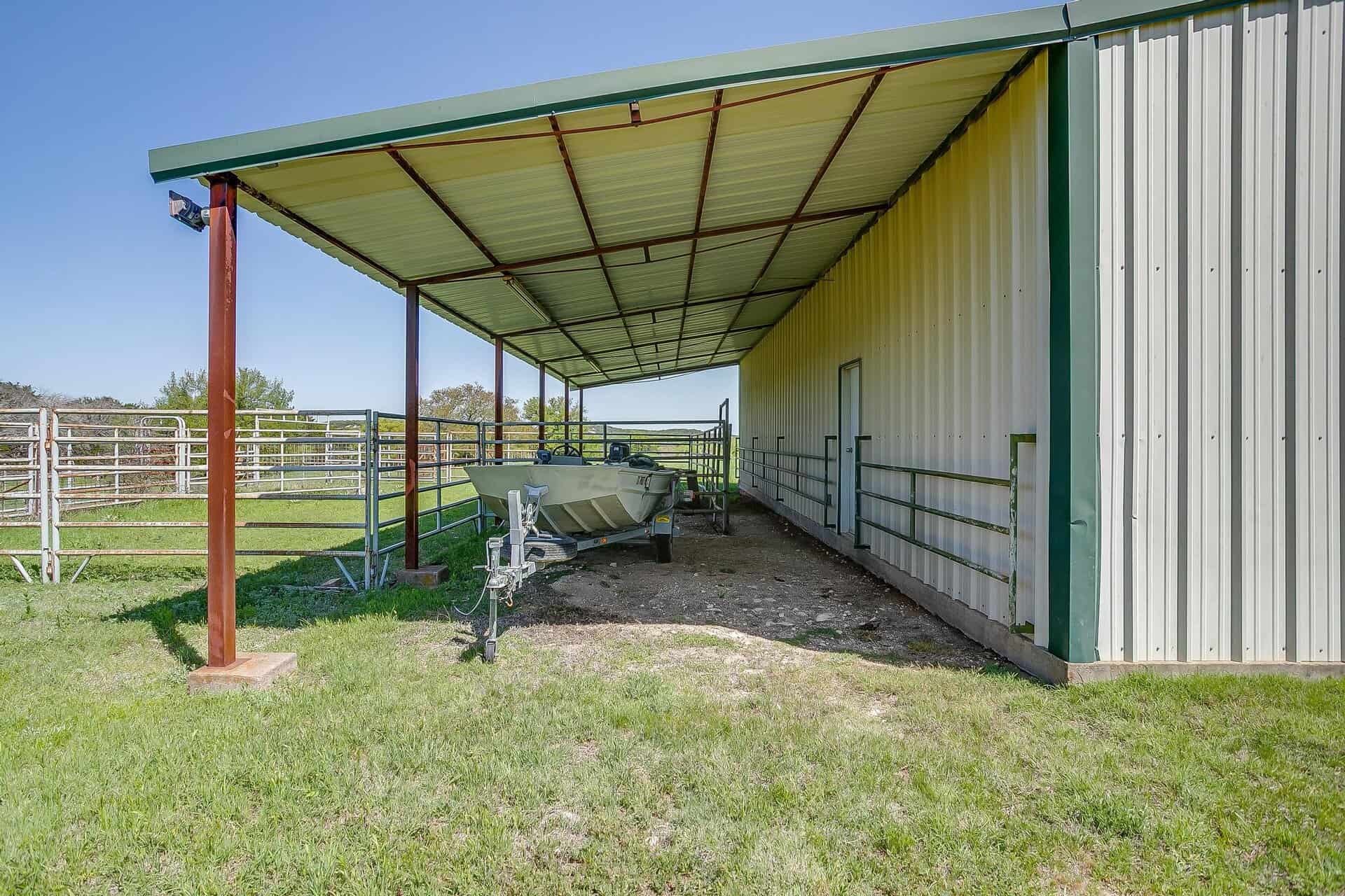 An image that shows 131 Private Rd 2549b (46 Of 79)