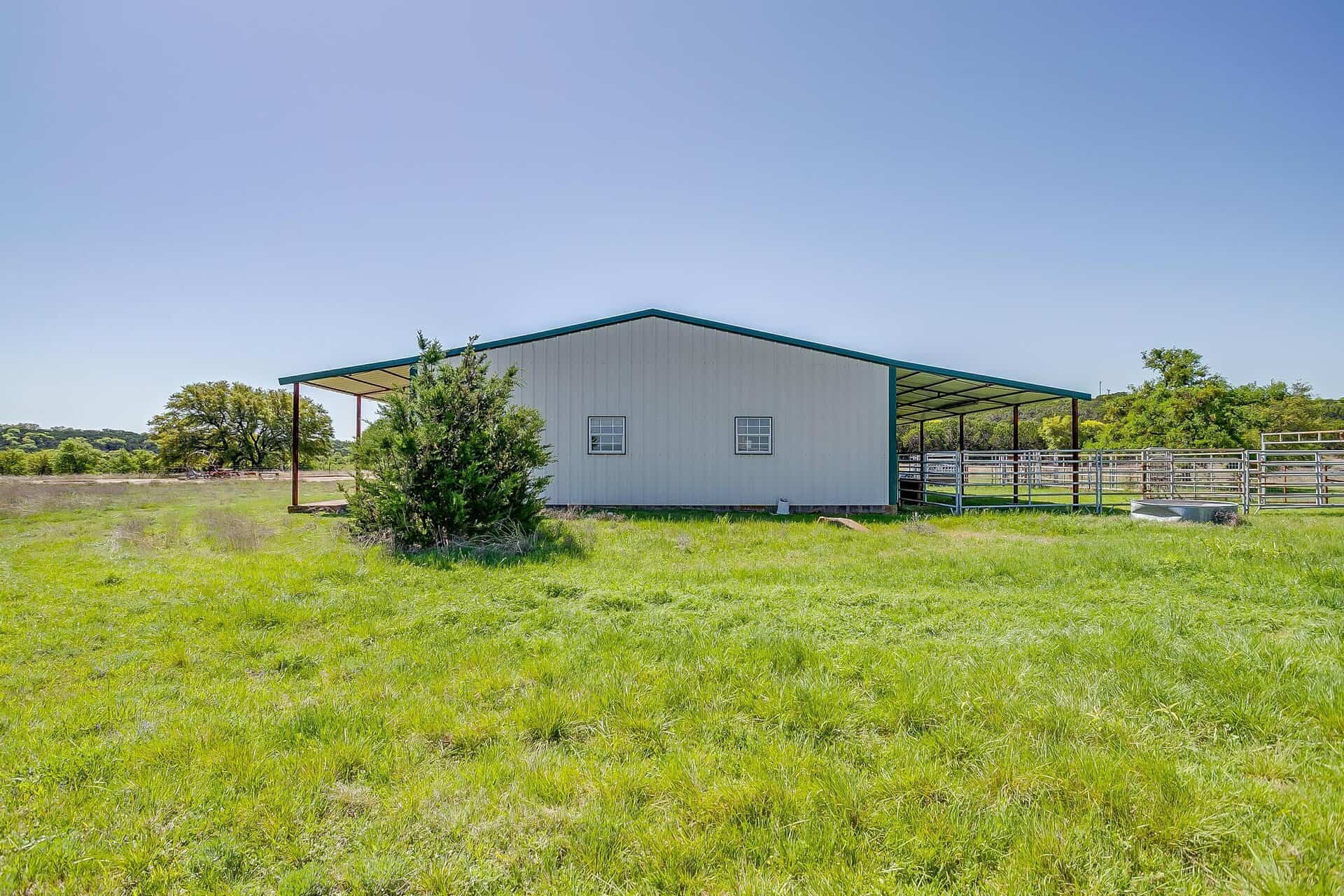 An image that shows 131 Private Rd 2549b (47 Of 79)