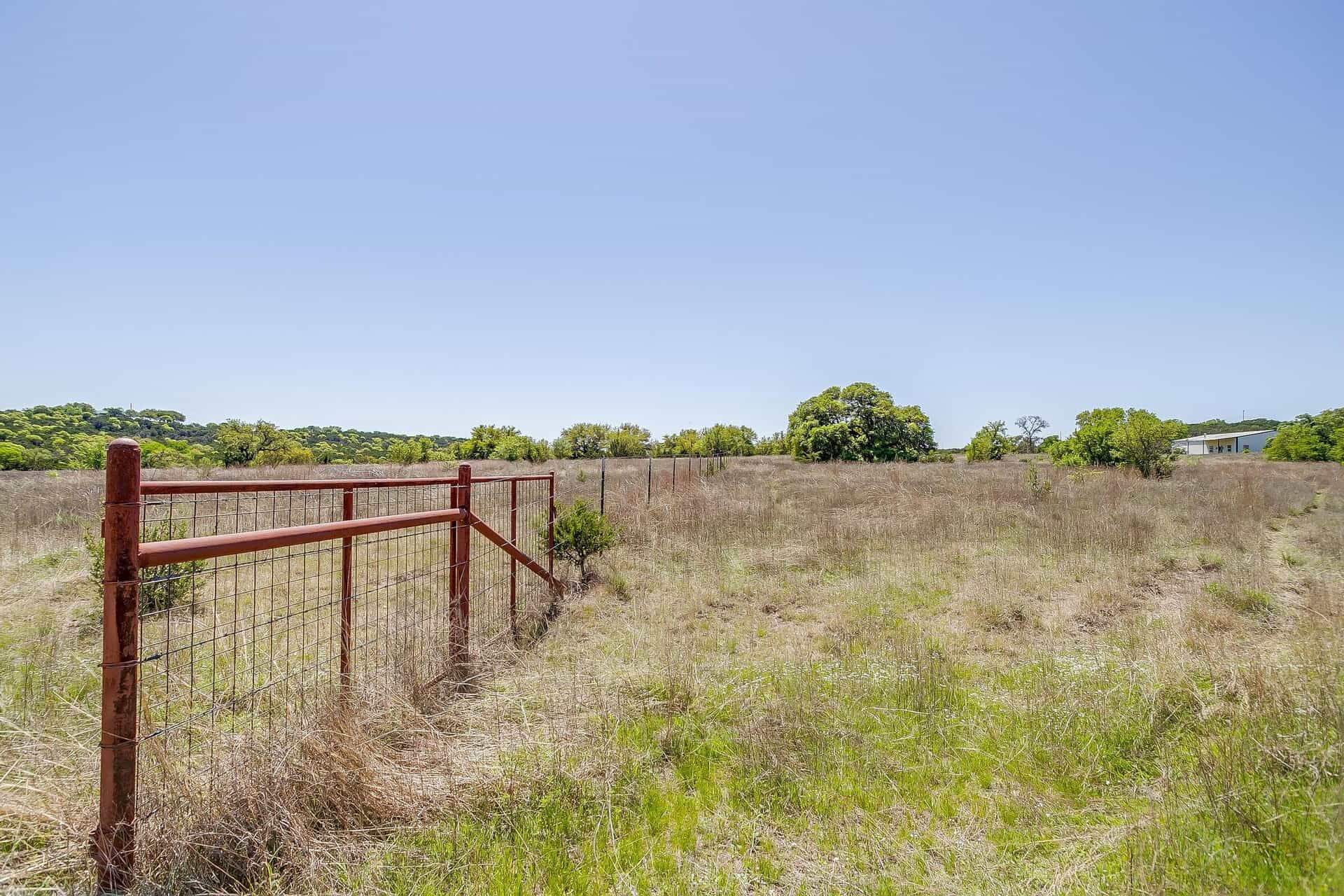 An image that shows 131 Private Rd 2549b (52 Of 79)