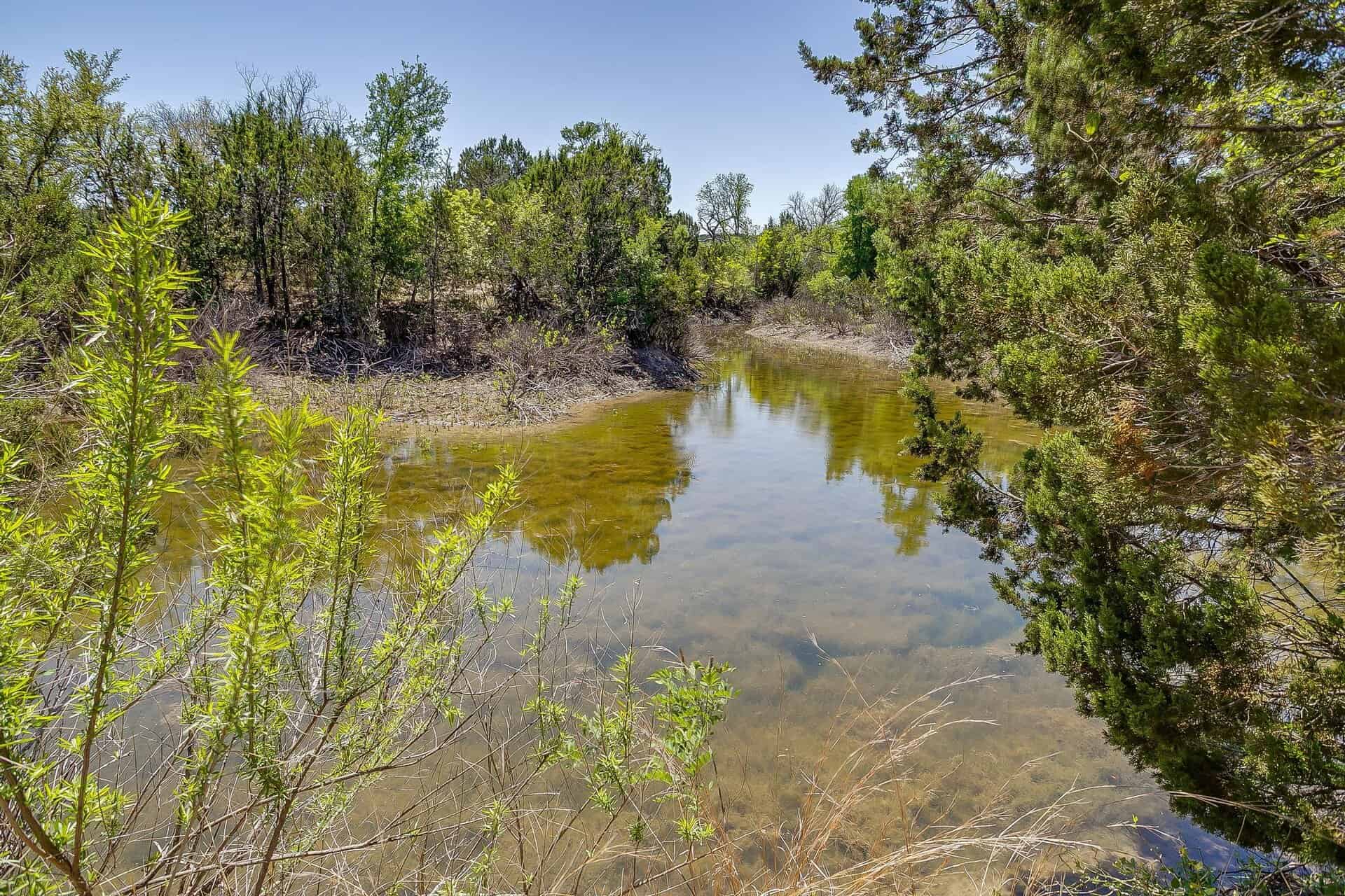An image that shows 131 Private Rd 2549b (66 Of 79)