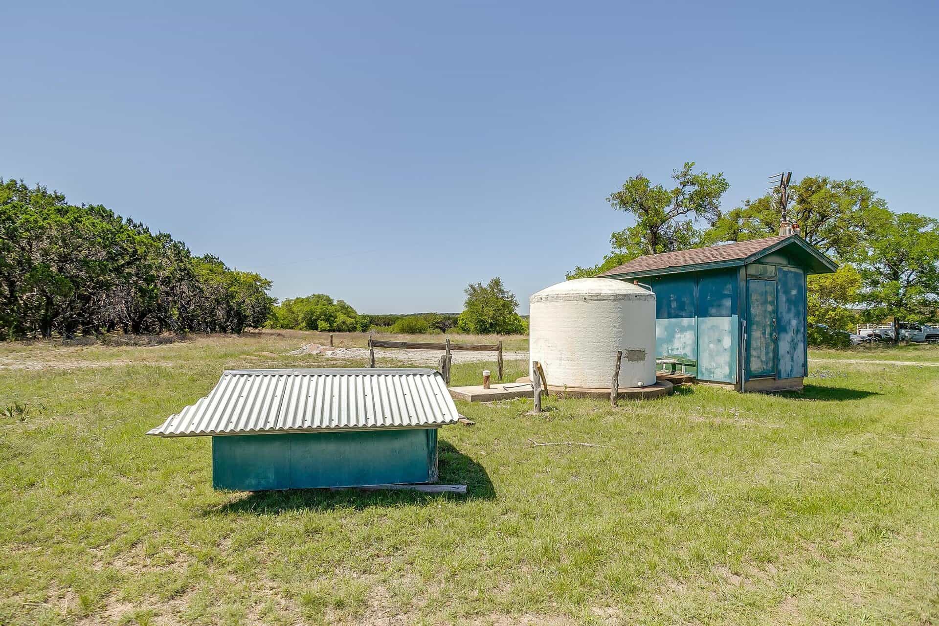 An image that shows 131 Private Rd 2549b (70 Of 79)
