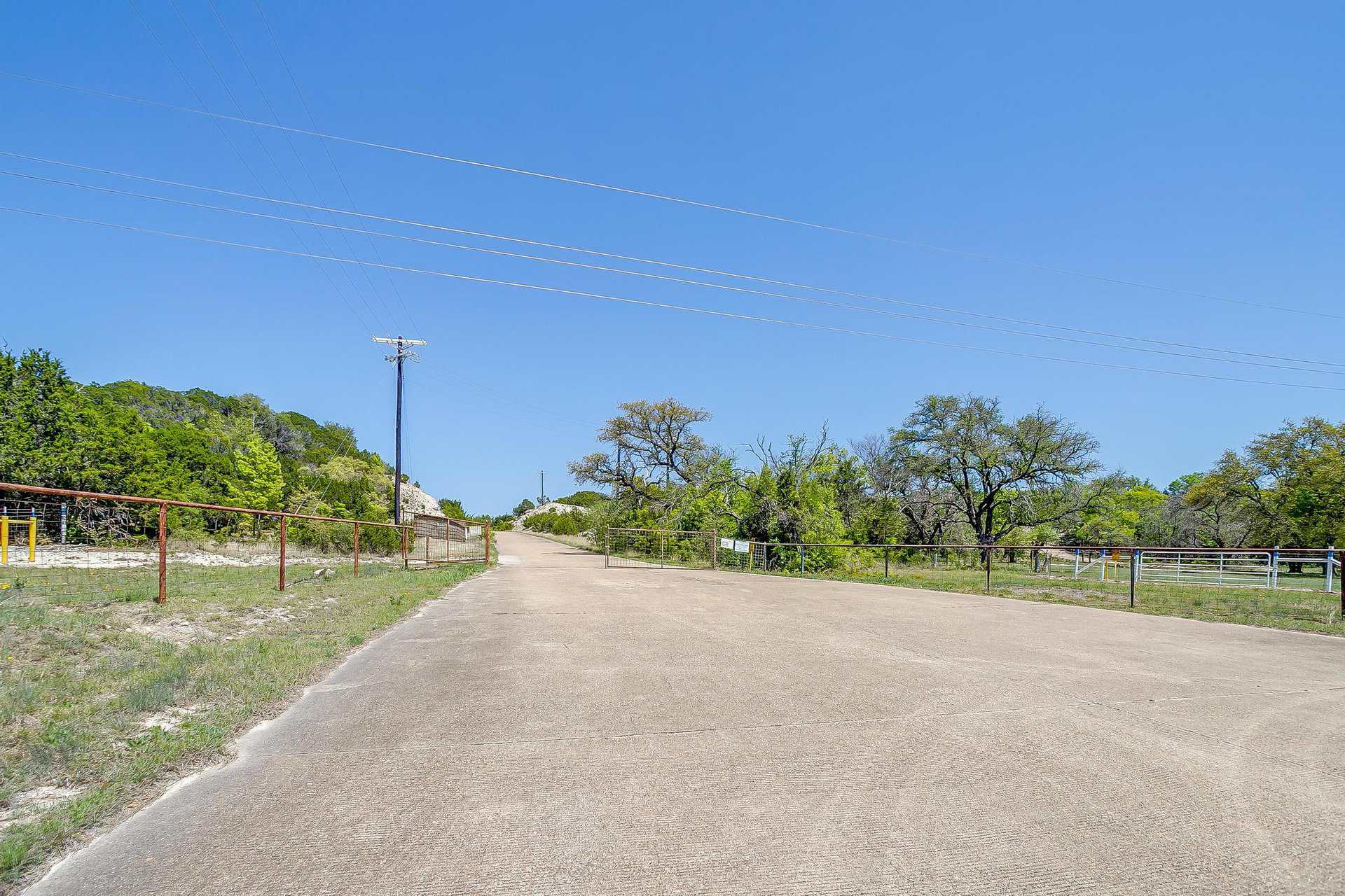 An image that shows 131 Private Rd 2549b (77 Of 79)