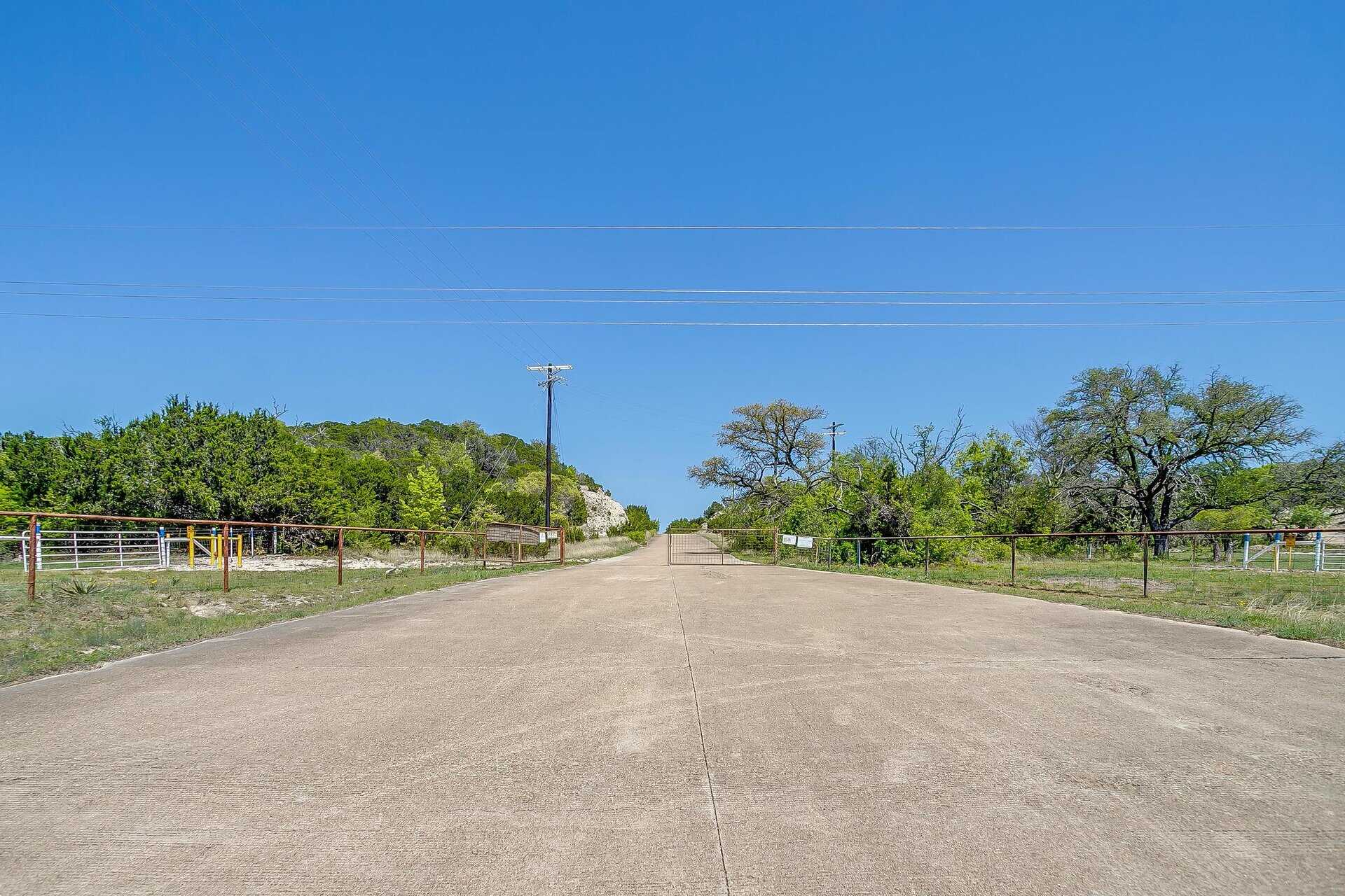 An image that shows 131 Private Rd 2549b (78 Of 79)
