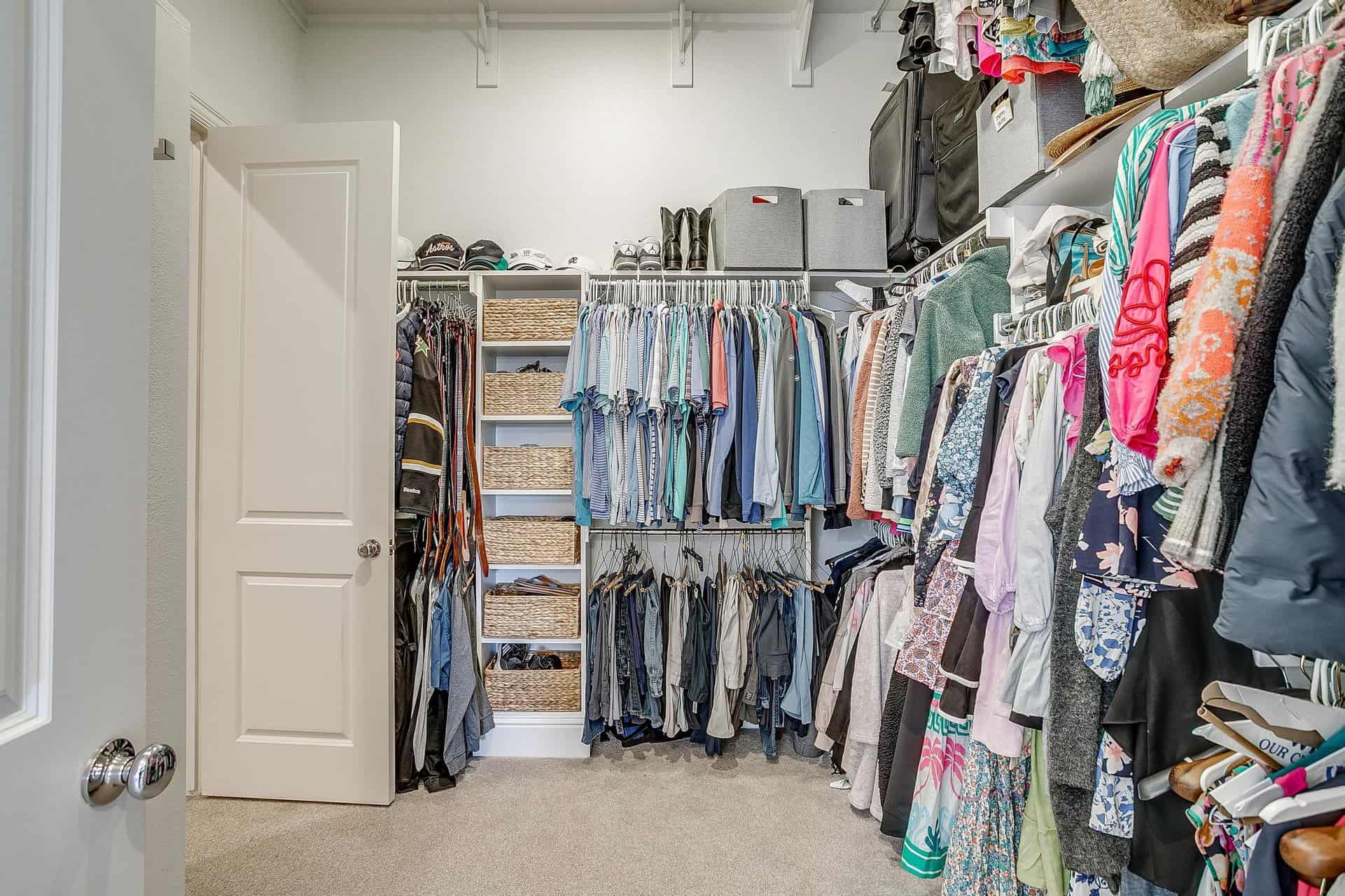 An image that shows 9026 Longmont Drive (32 Of 65)