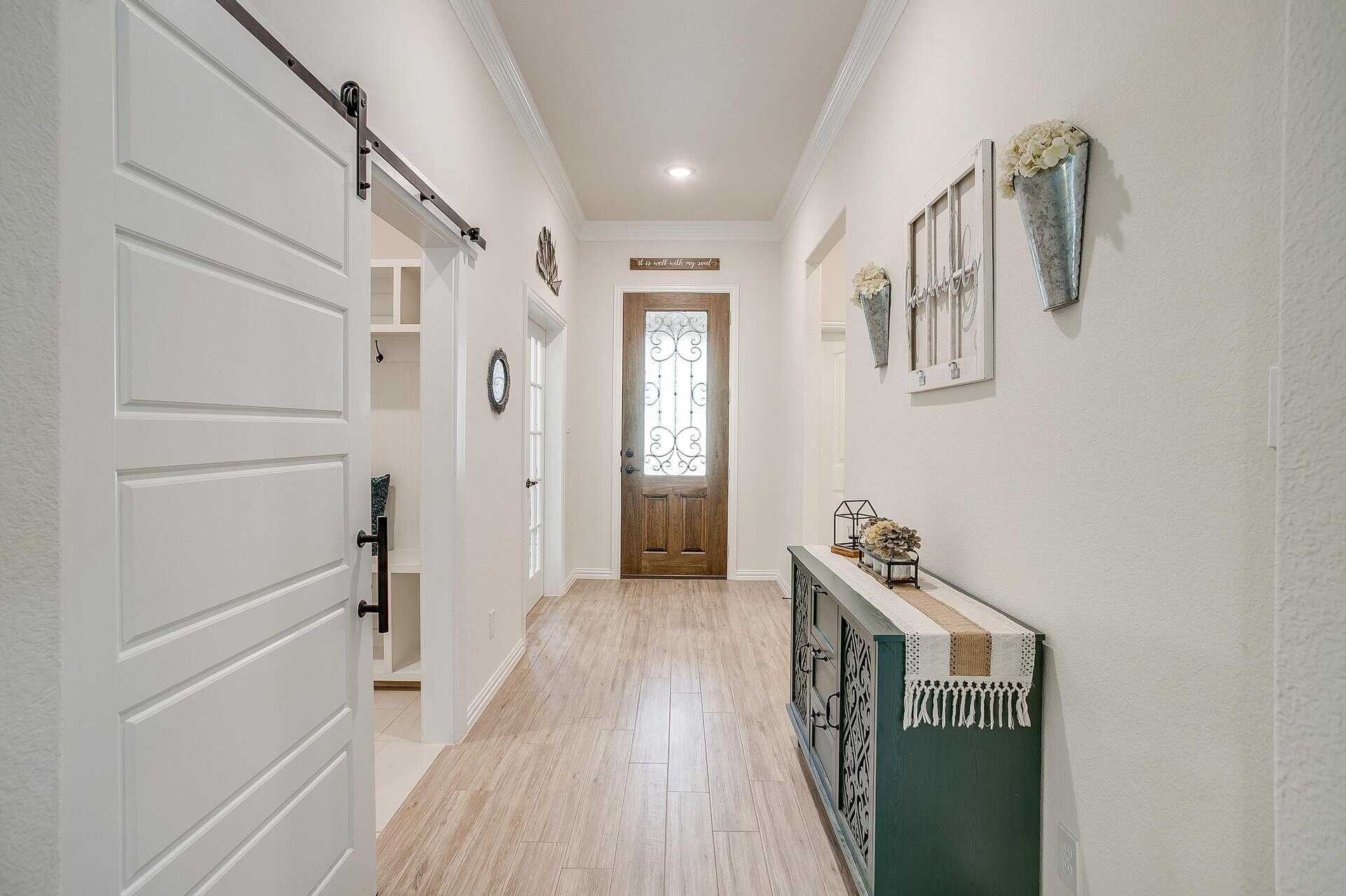 An image that shows 2184 Sugar Button Lane (16 Of 56)