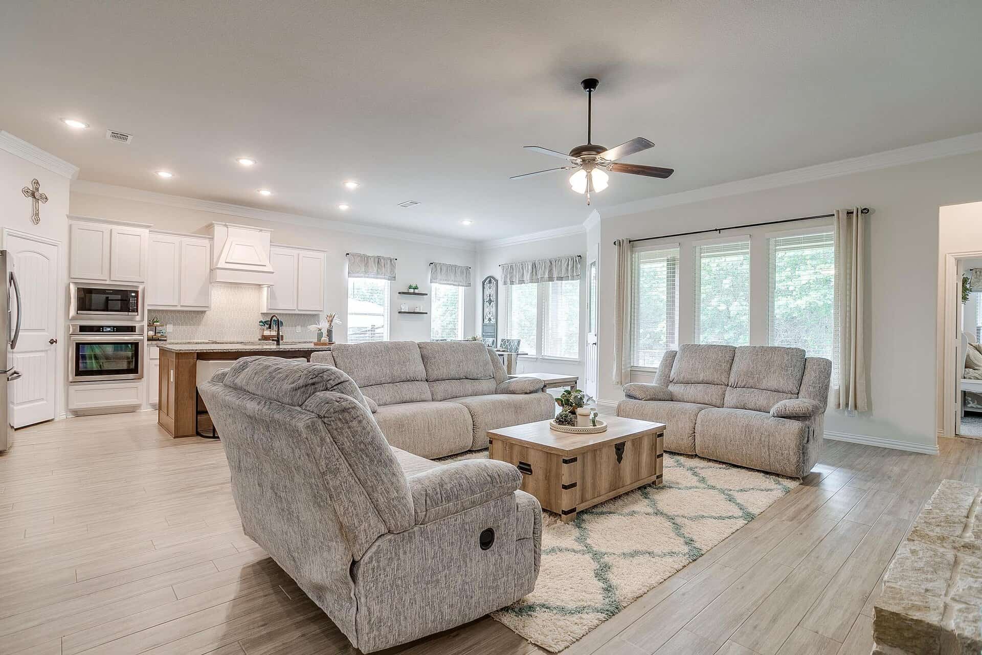 An image that shows 2184 Sugar Button Lane (24 Of 56)