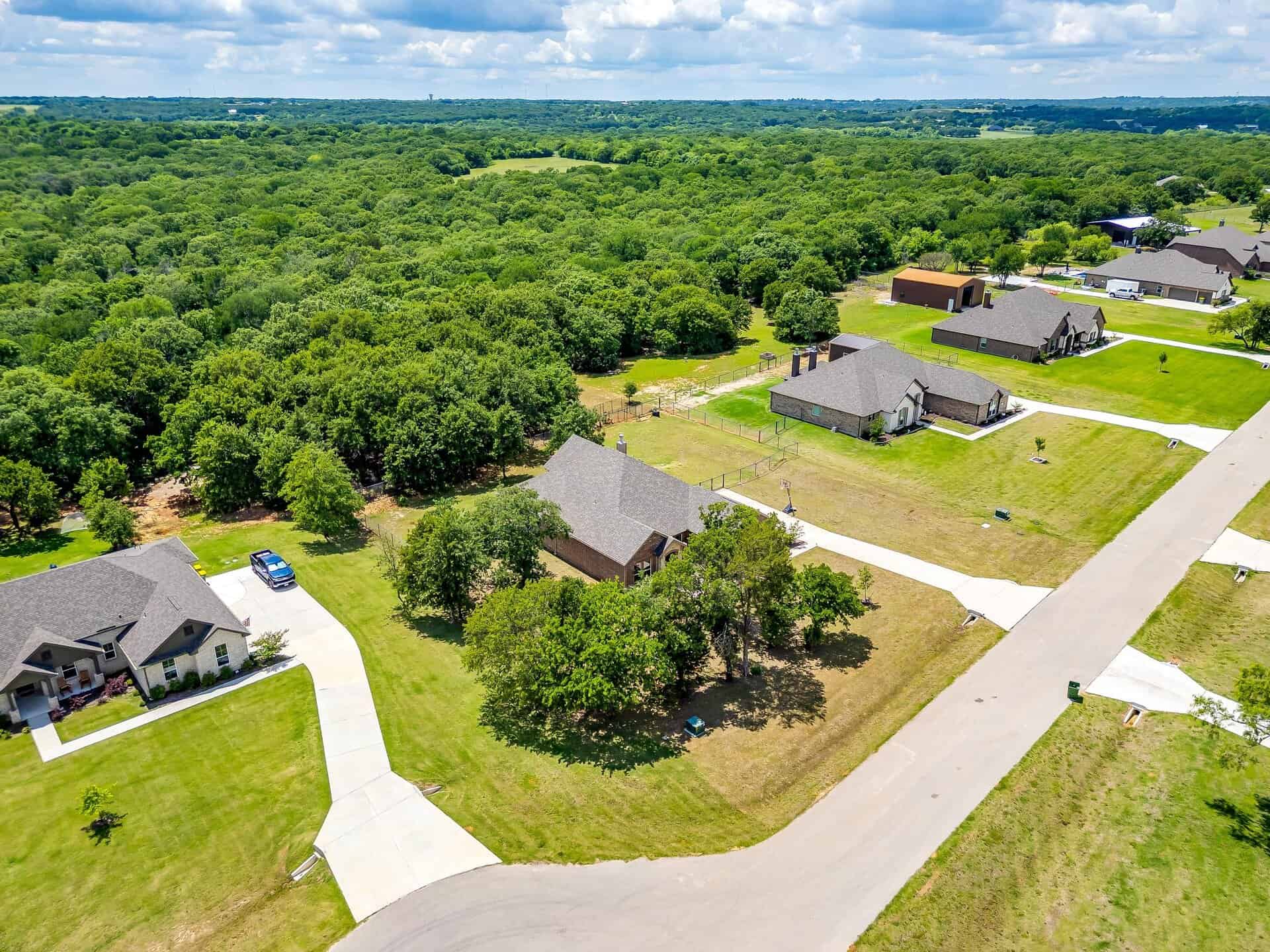 An image that shows 2184 Sugar Button Lane (3 Of 56)