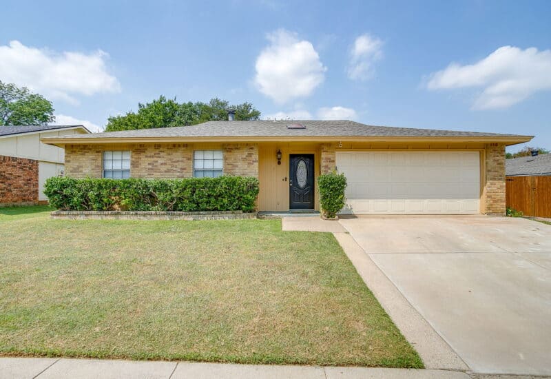 An image that shows 2616 Treeview Dr (2 Of 44)