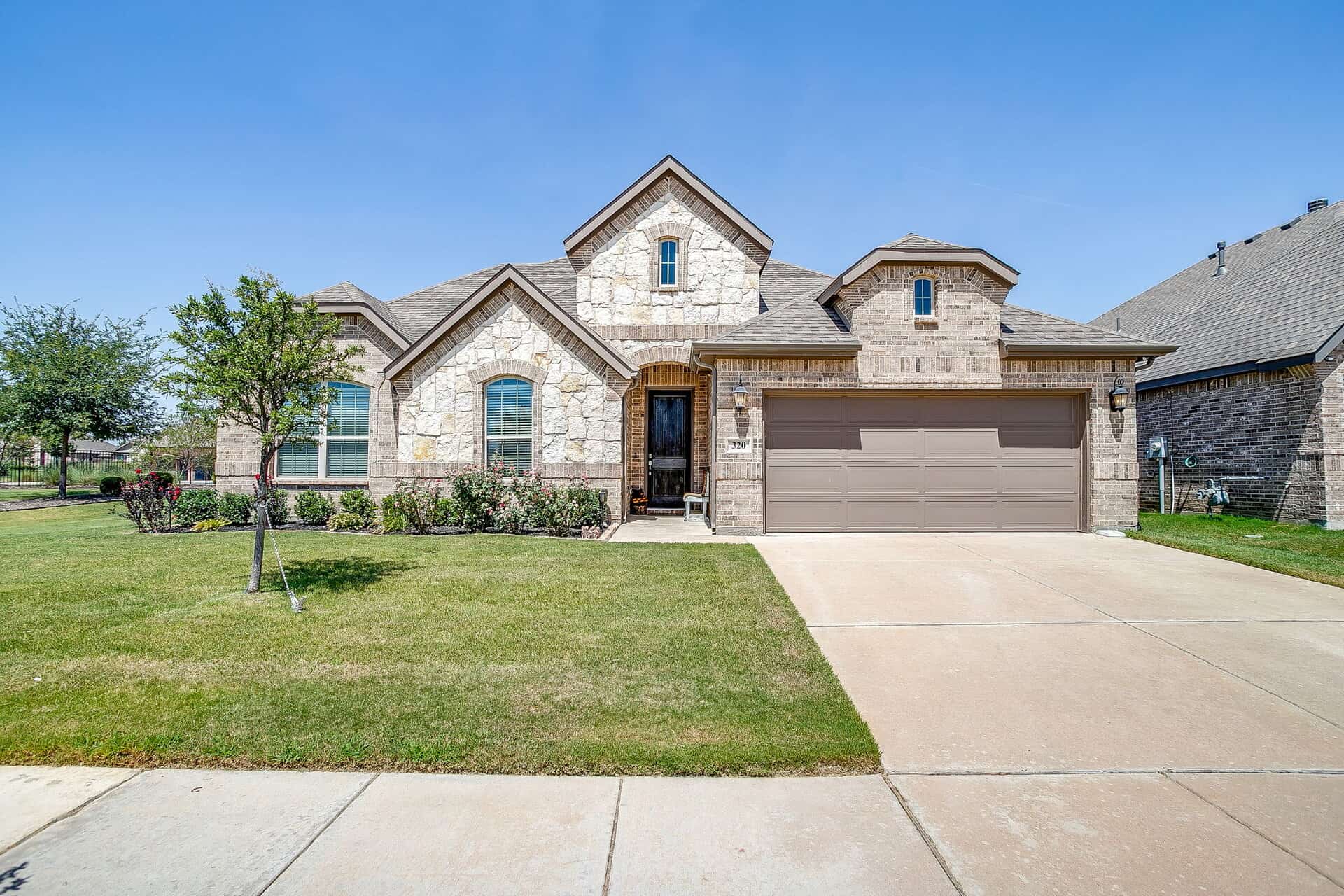 An image that shows 320 Ben Thomas St (2 Of 43)