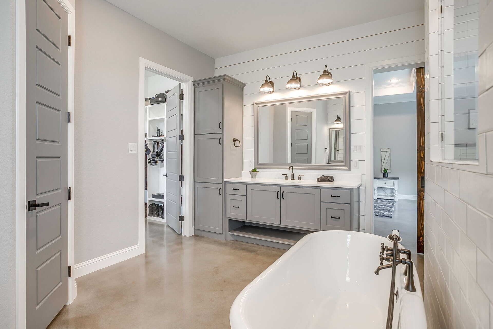 An image that shows 148 Maravilla Dr (66 Of 161)