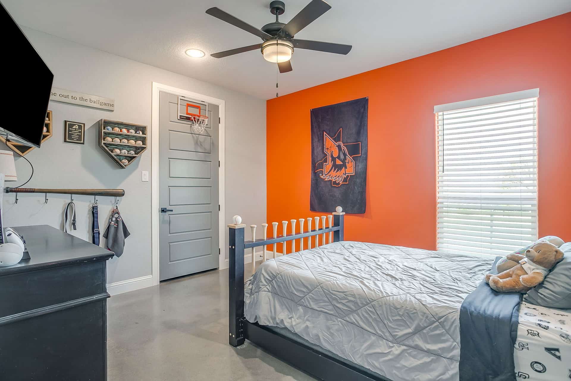 An image that shows 148 Maravilla Dr (77 Of 161)