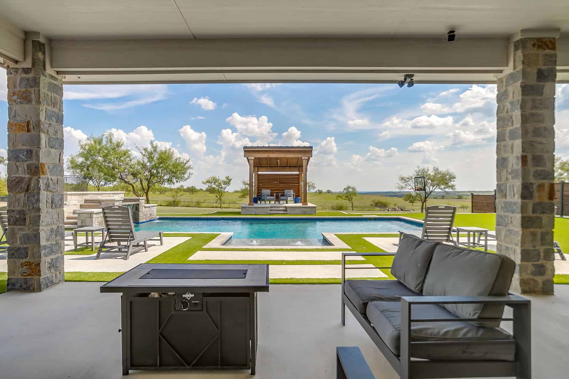 An image that shows 148 Maravilla Dr (85 Of 161)