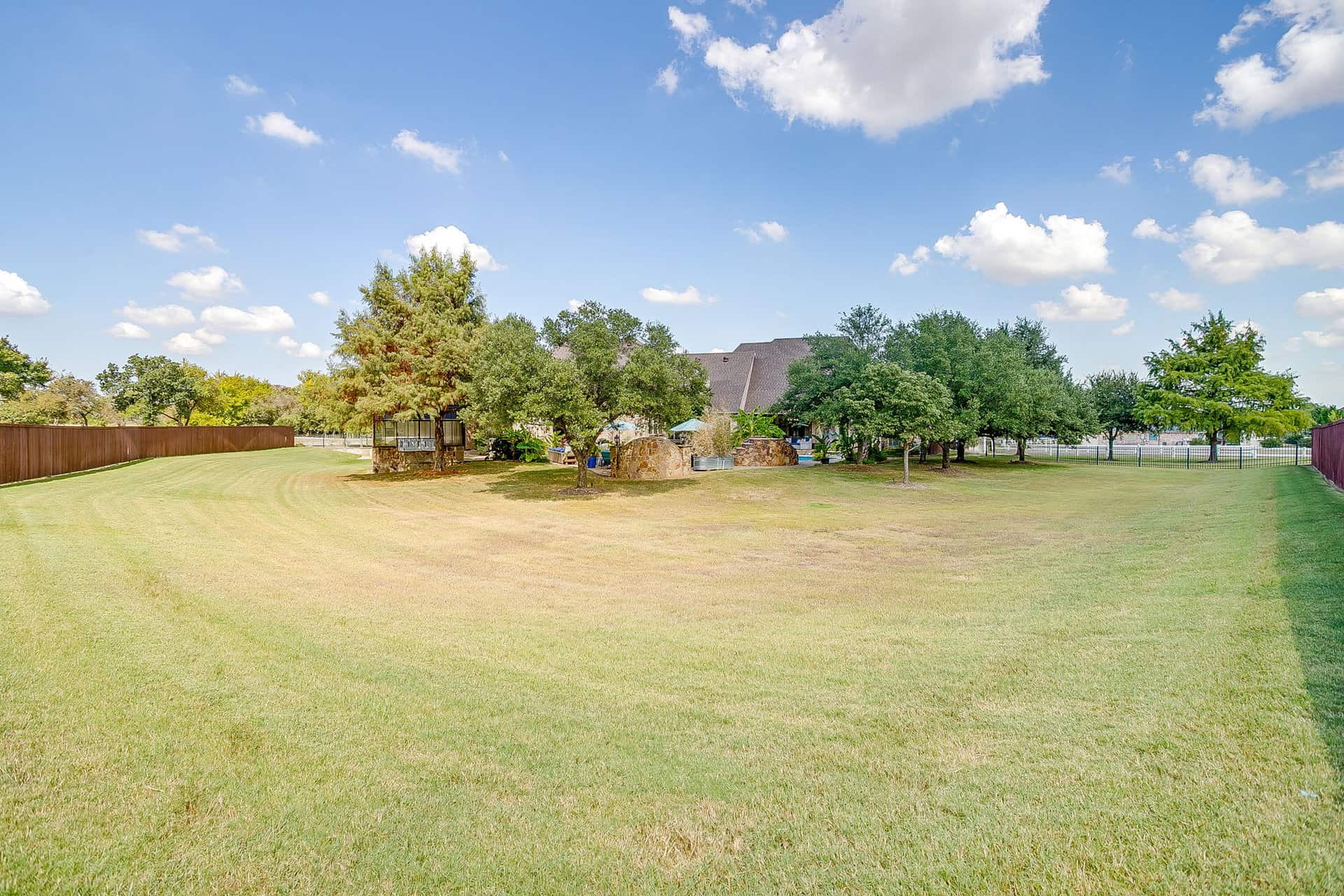 An image that shows 155 Country Vista Cir (102 Of 105)