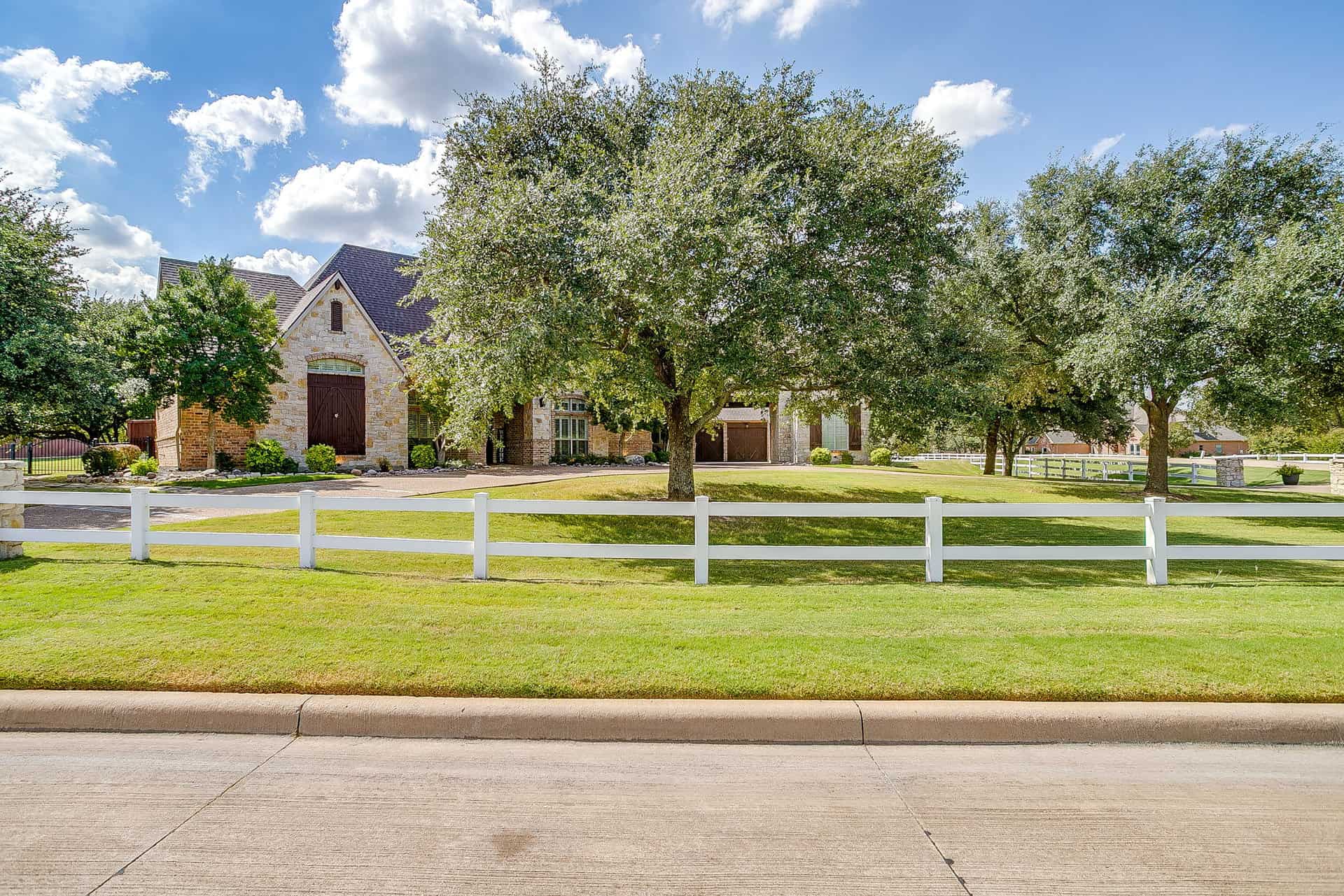 An image that shows 155 Country Vista Cir (18 Of 105)