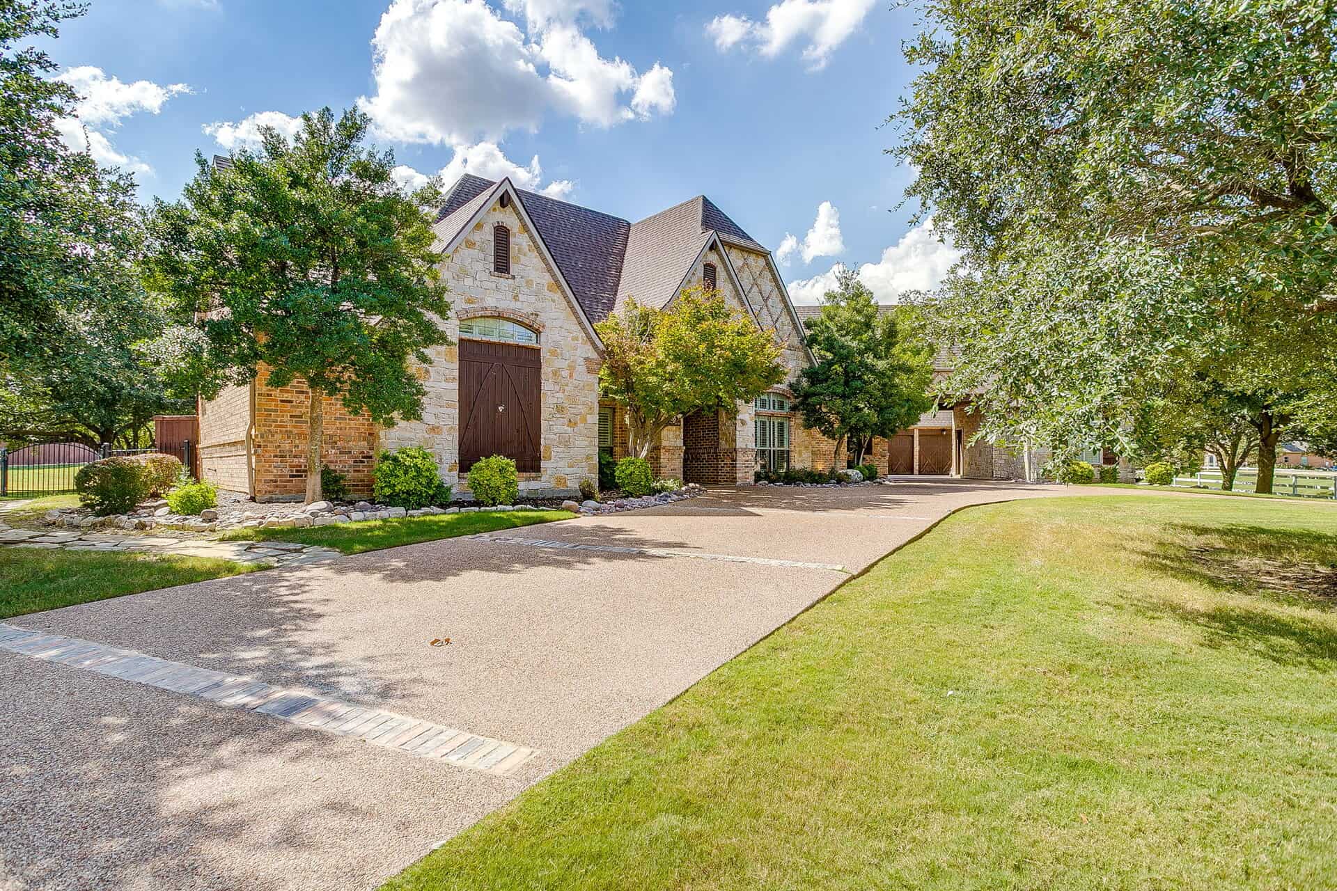 An image that shows 155 Country Vista Cir (20 Of 105)