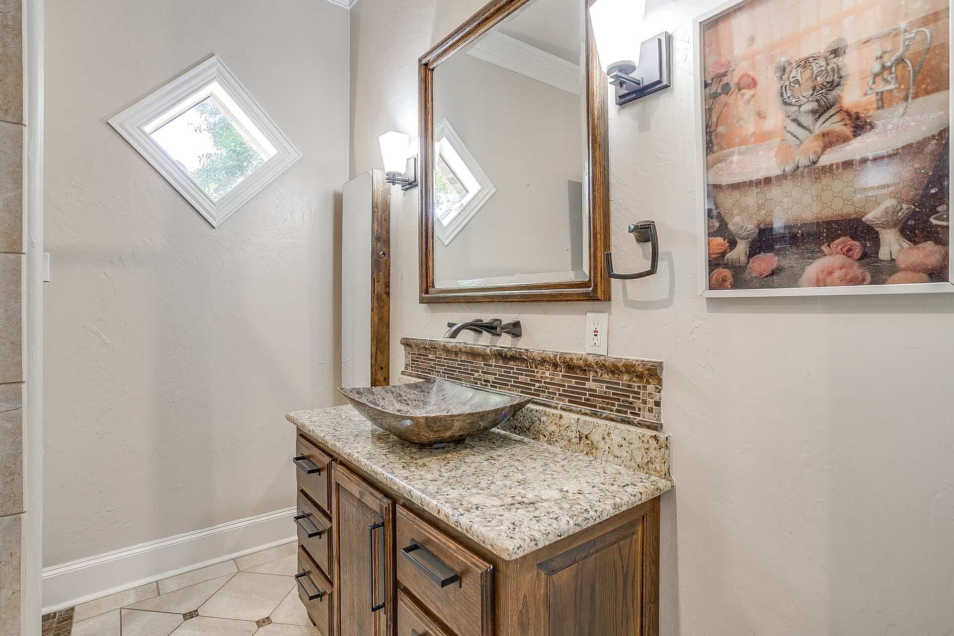 An image that shows 155 Country Vista Cir (64 Of 105)