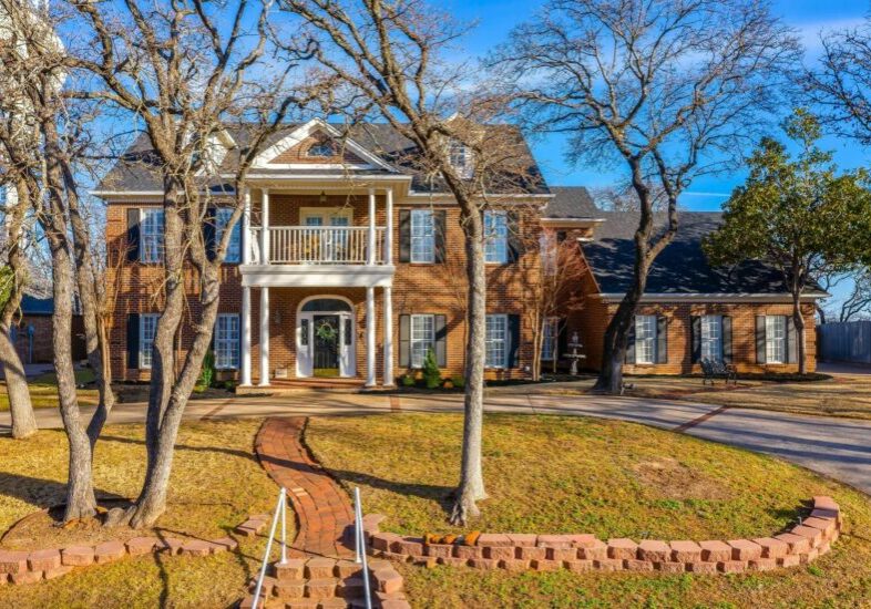 An image that shows 263 Sw Brushy Mound Rd 1 Of 76