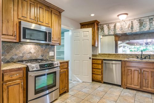 4132 Clayton Rd W. Fort Worth, Texas 76116 - LEAGUE Real Estate