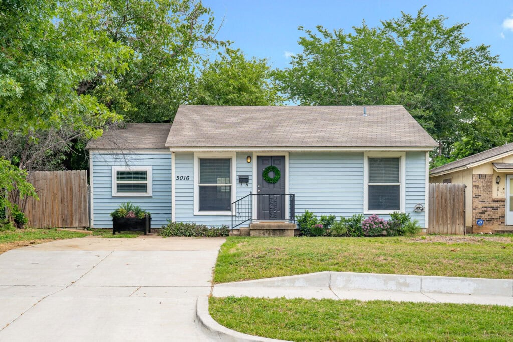 An image that shows 00 5016 Donnelly Avenue 0 Web Or Mls 5016 Donnelly Ave 1 (2) 08 09 24 17 58