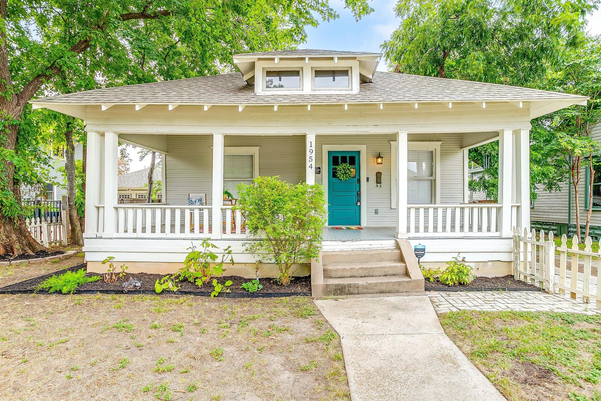 An image that shows 1954 Lipscomb St (3 Of 44)